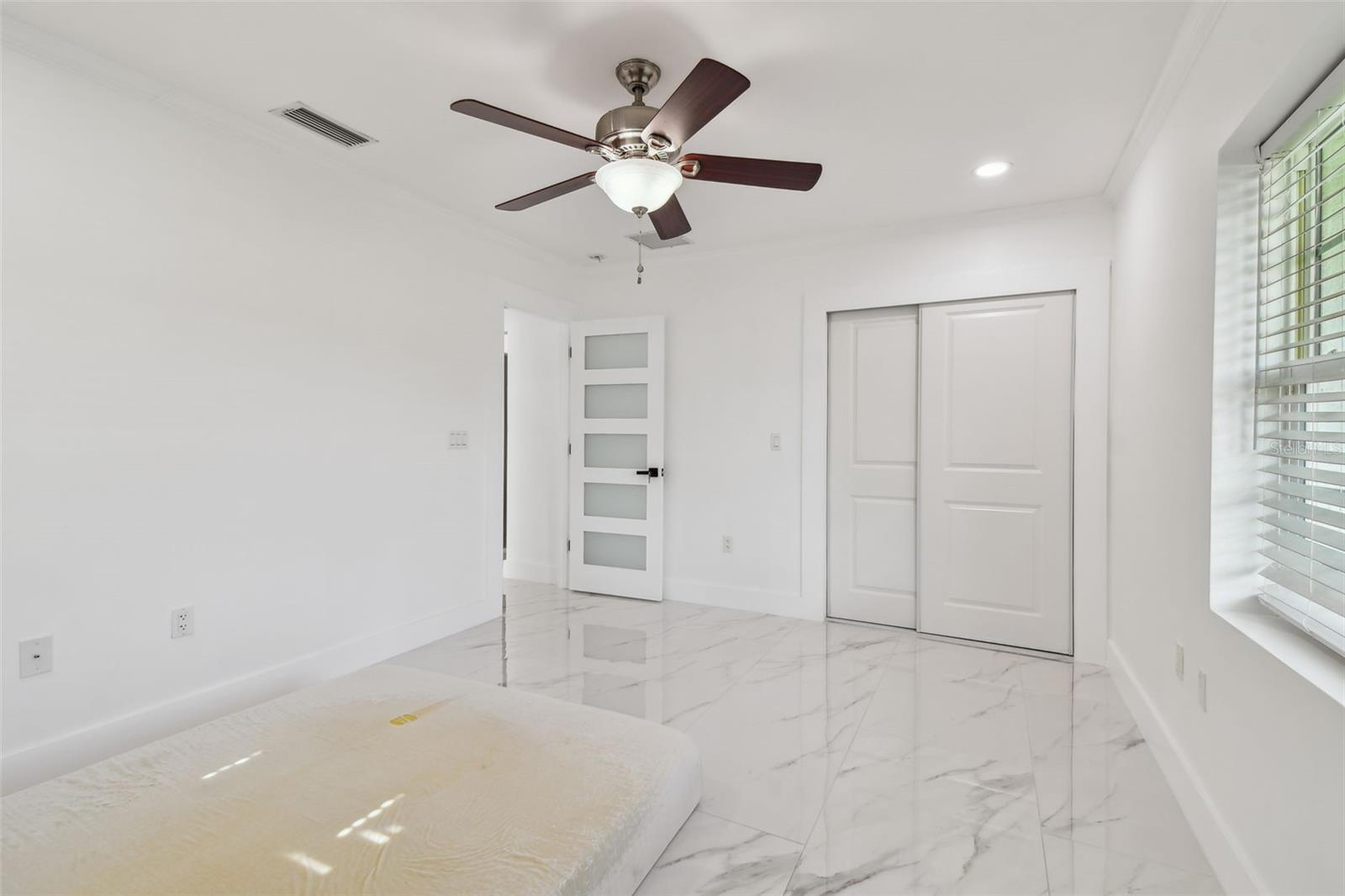 Listing photo id 43 for 8708 Thornwood Lane