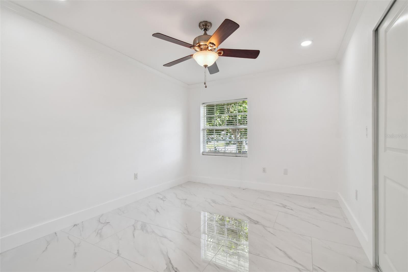 Listing photo id 50 for 8708 Thornwood Lane