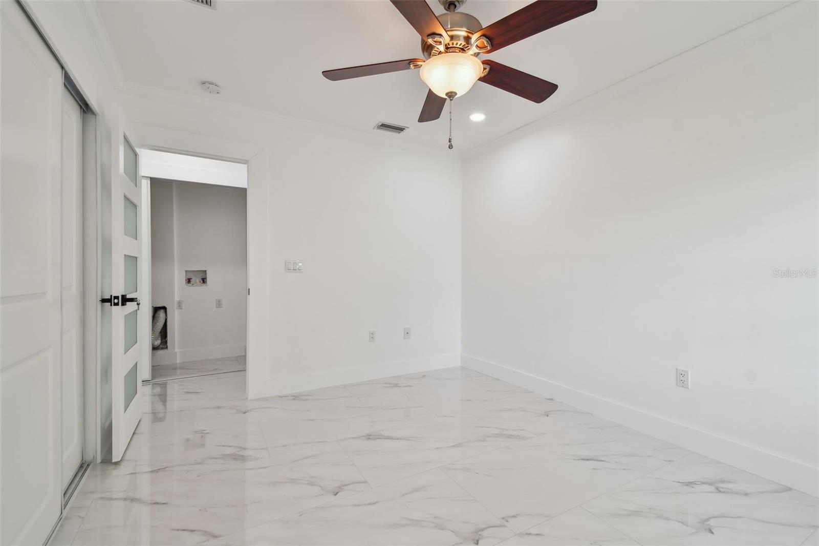 Listing photo id 53 for 8708 Thornwood Lane