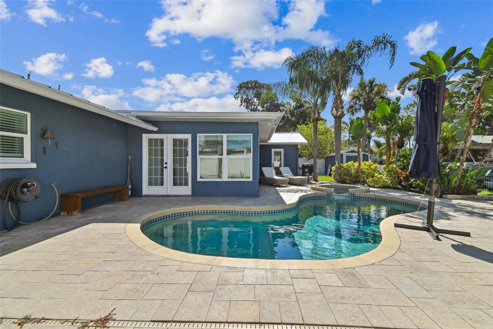 Listing photo id 55 for 8708 Thornwood Lane