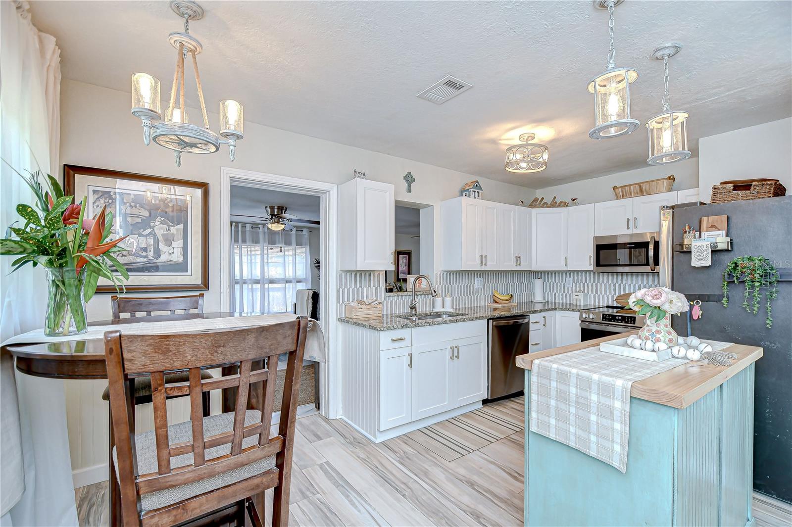 Image 8 of 30 For 2925 Ellis Drive