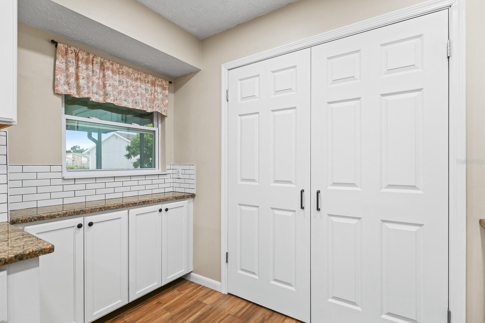 Listing photo id 8 for 3940 108th Avenue N