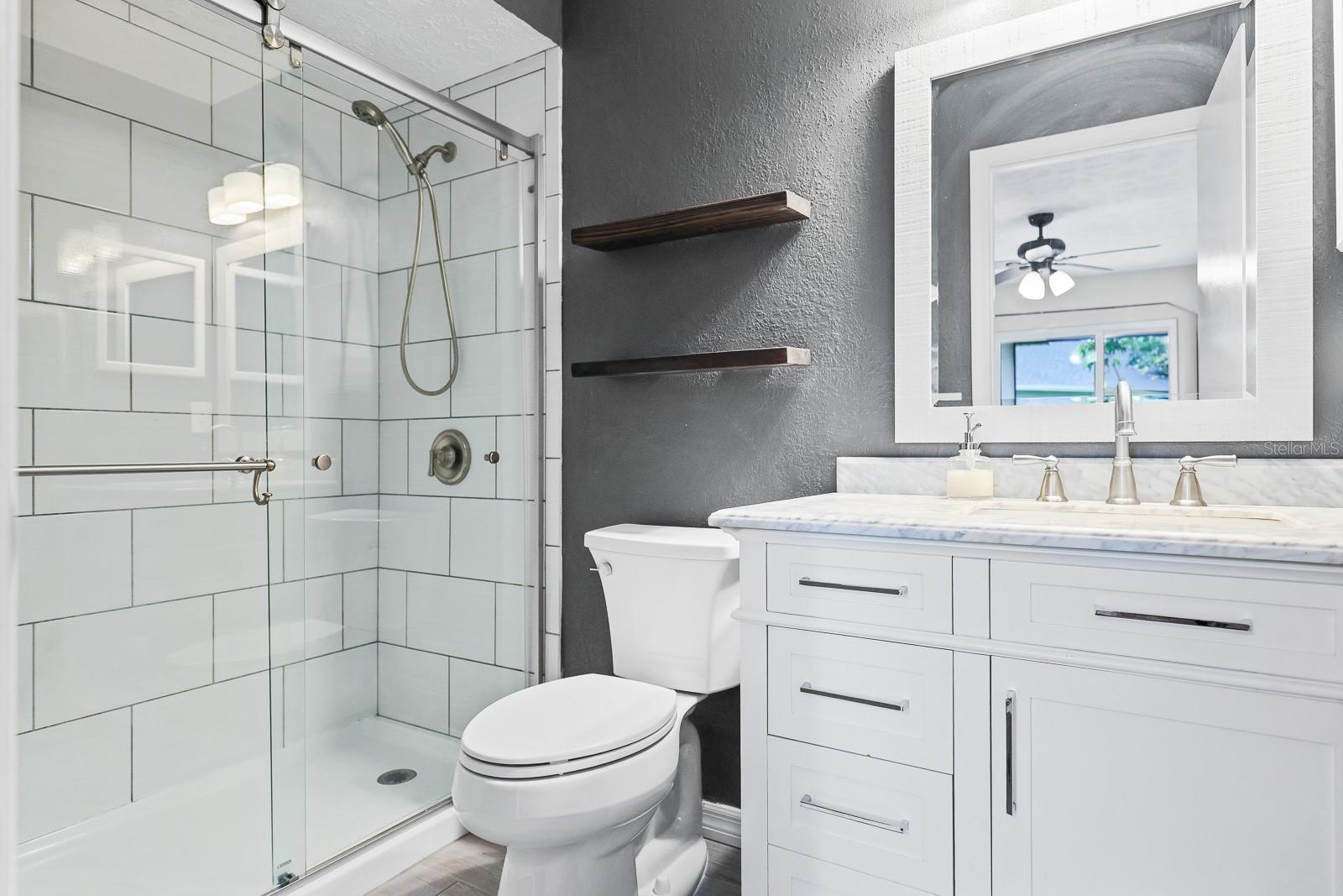 Listing photo id 17 for 3940 108th Avenue N