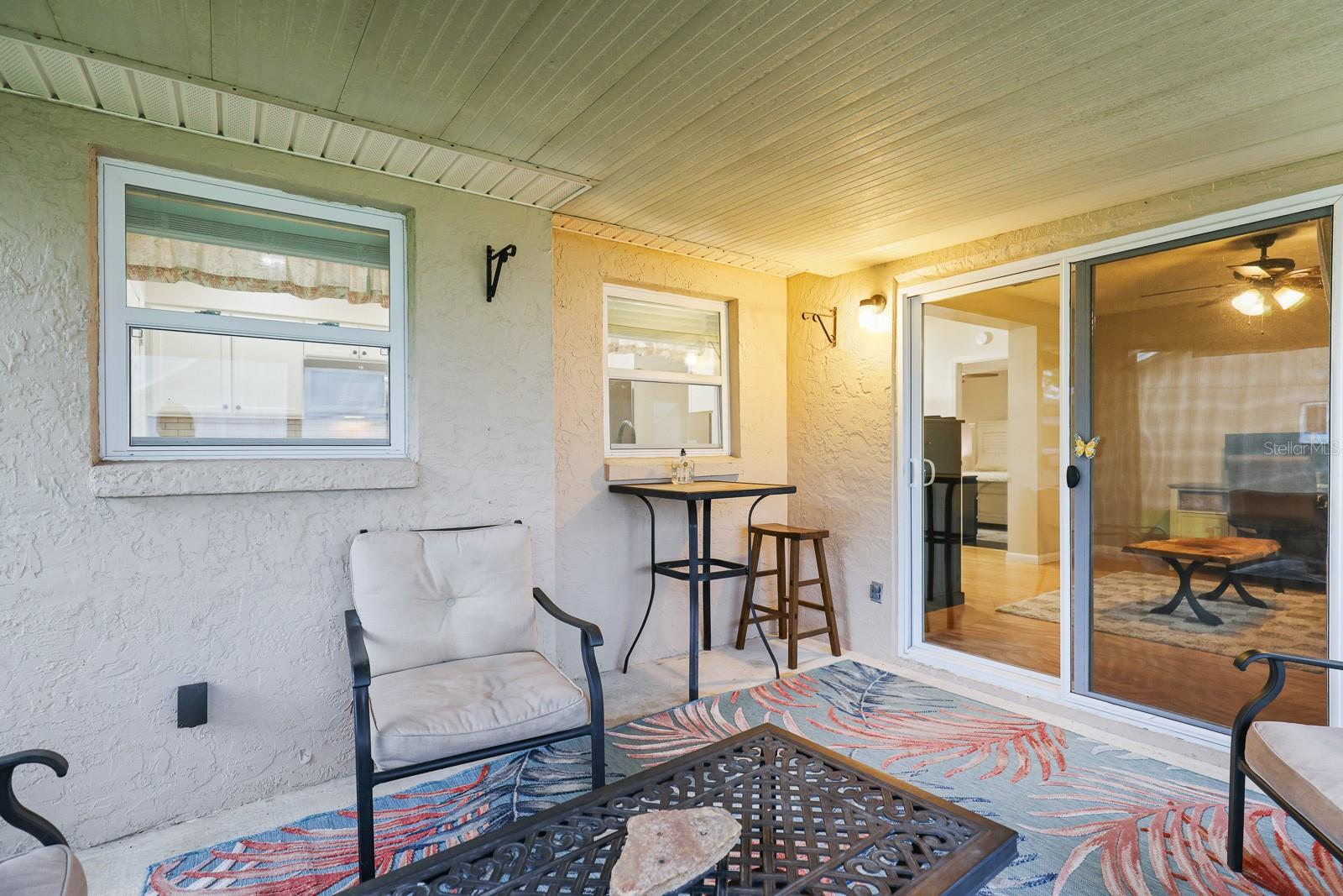 Listing photo id 24 for 3940 108th Avenue N