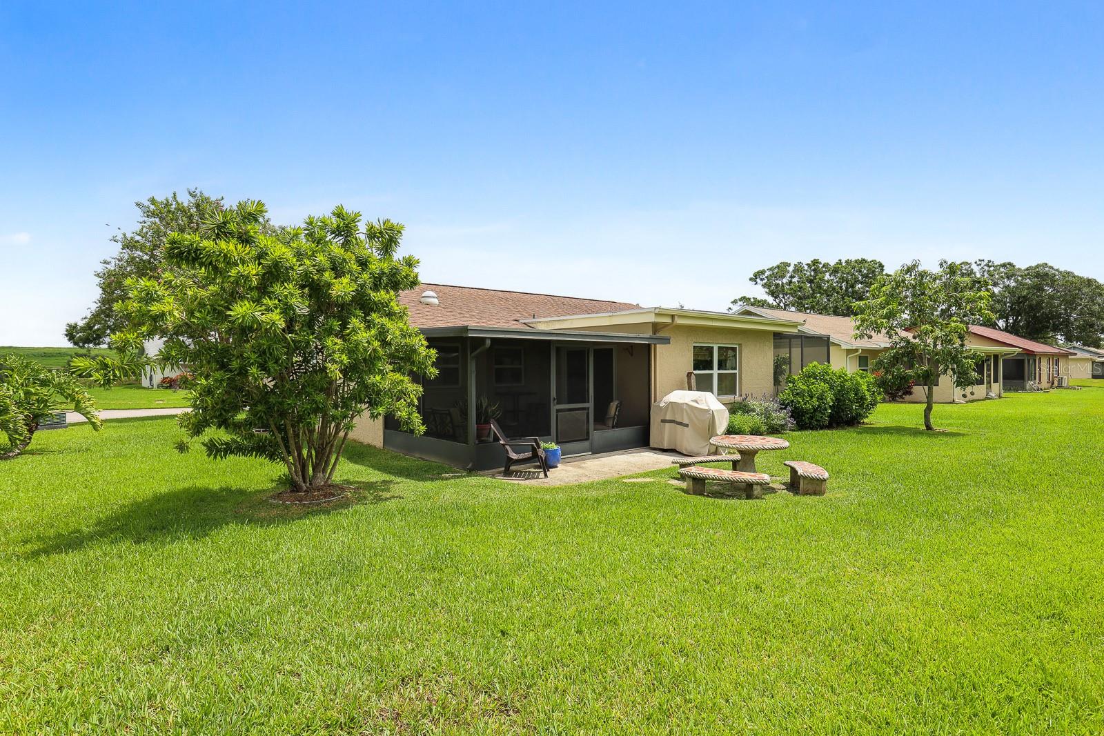 Listing photo id 26 for 3940 108th Avenue N