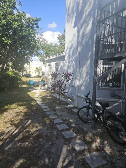 Listing photo id 11 for 306 Turner Street 6