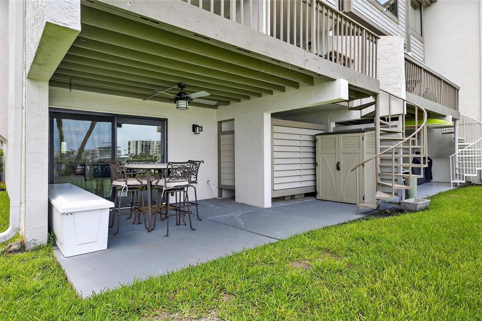 Image 13 of 94 For 160 Marina Del Rey Court