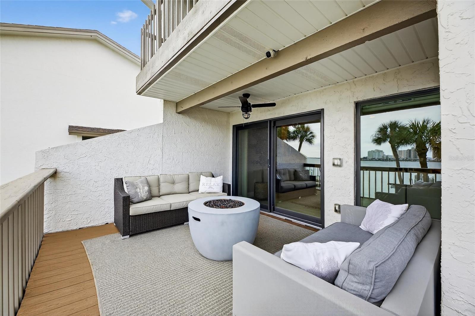 Image 39 of 94 For 160 Marina Del Rey Court