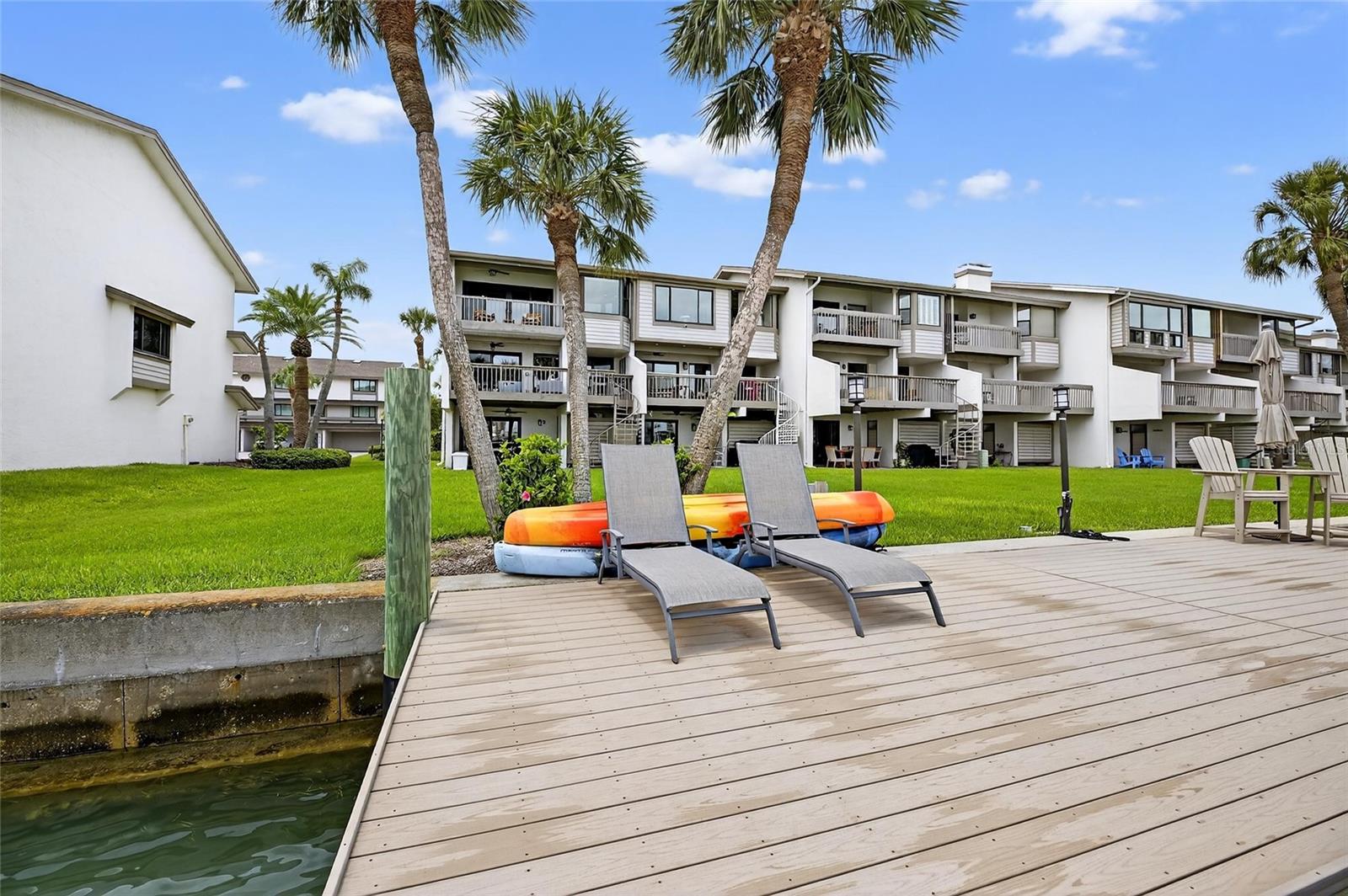Image 68 of 94 For 160 Marina Del Rey Court