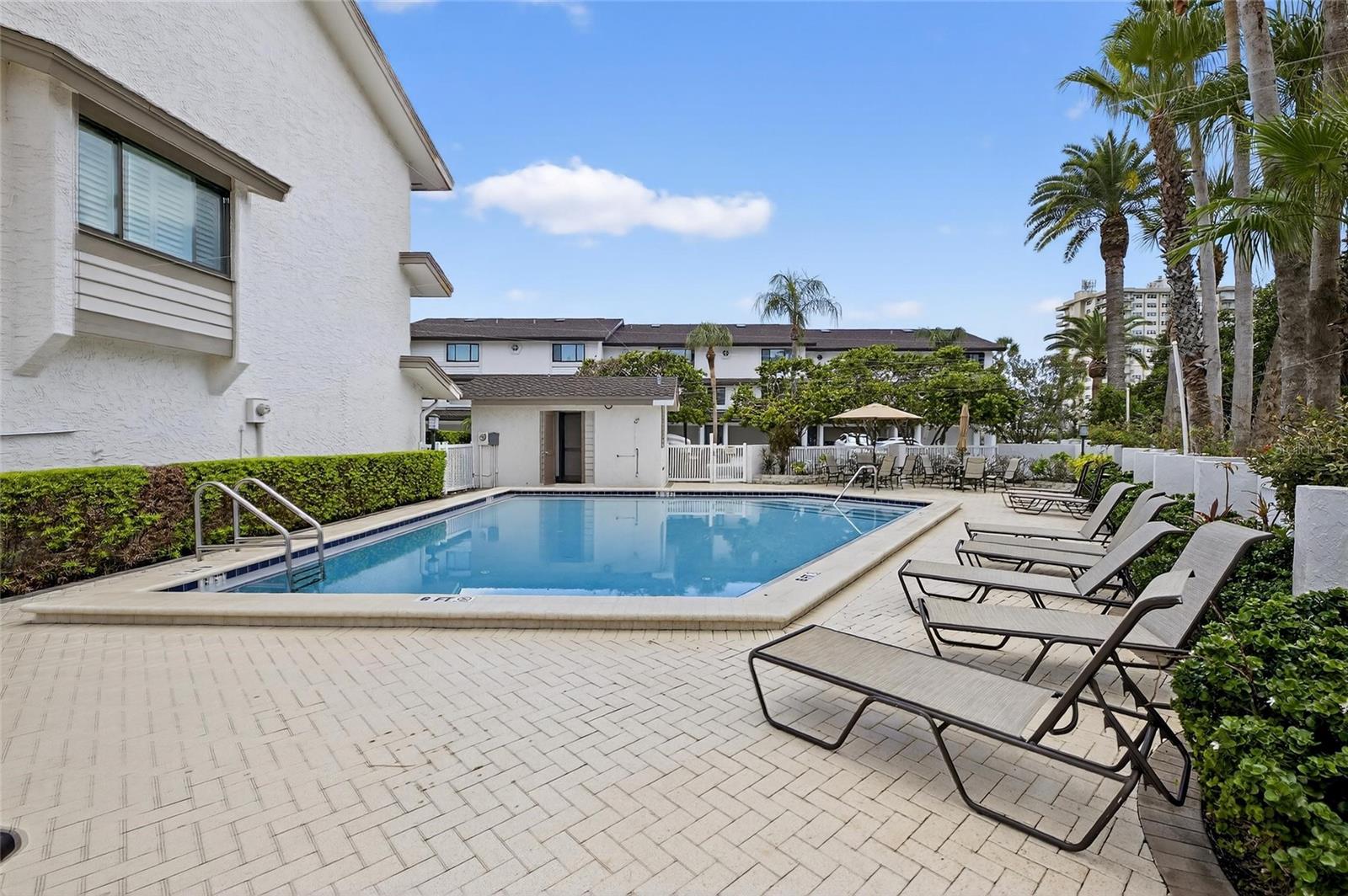 Image 86 of 94 For 160 Marina Del Rey Court