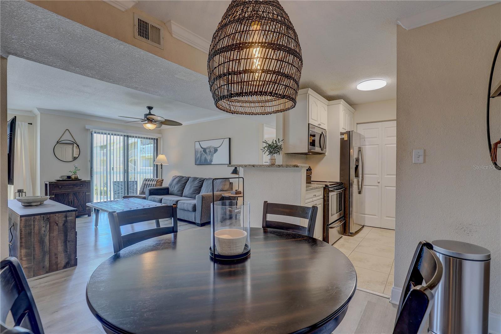 Listing photo id 11 for 455 Alt 19 S 189