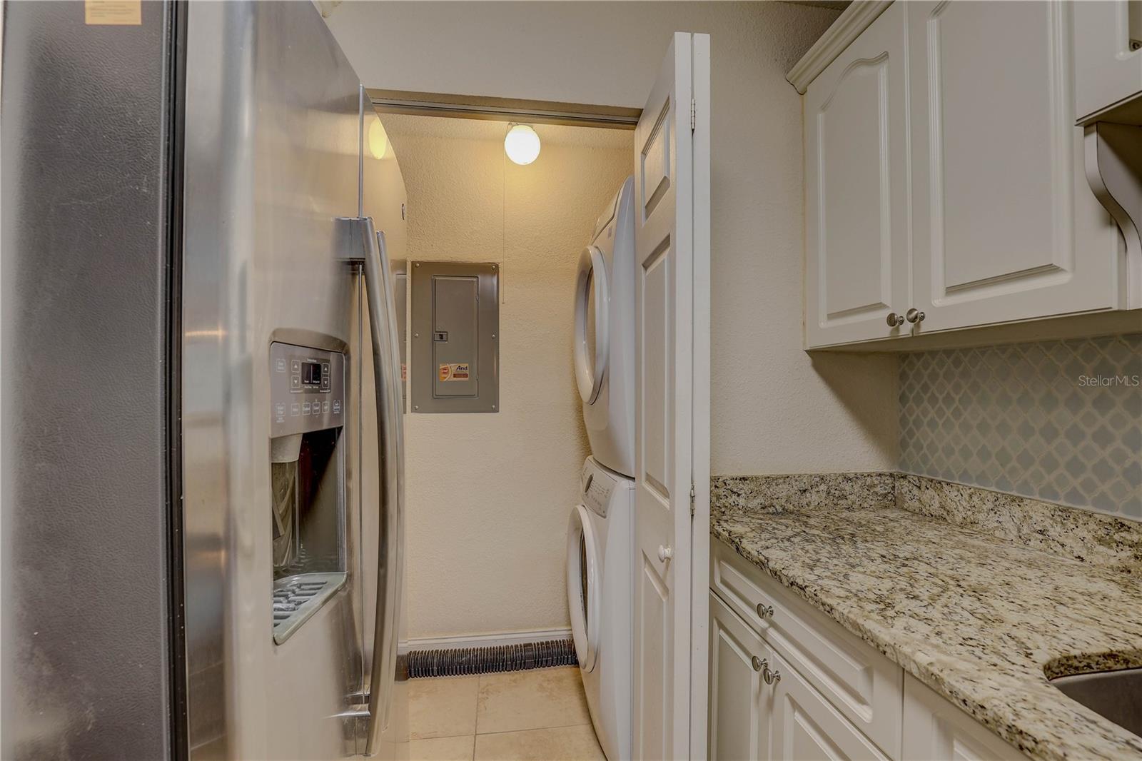 Listing photo id 17 for 455 Alt 19 S 189