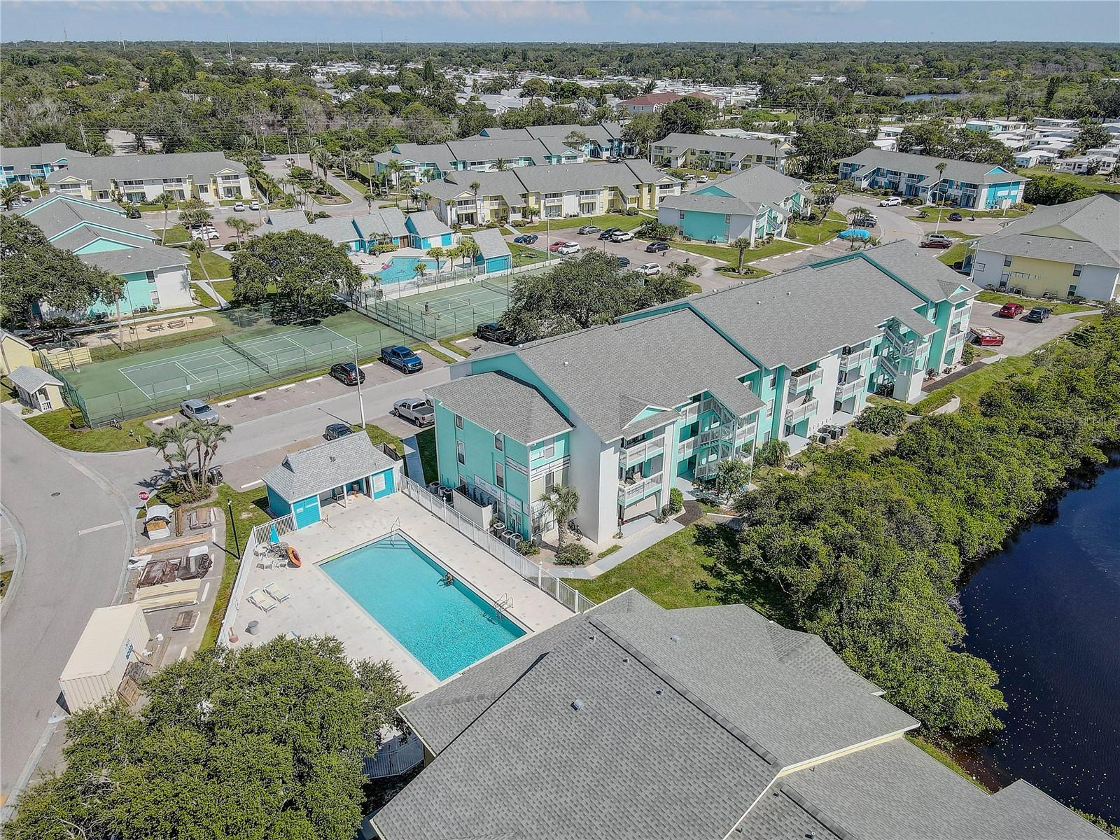 Listing photo id 0 for 455 Alt 19 S 189