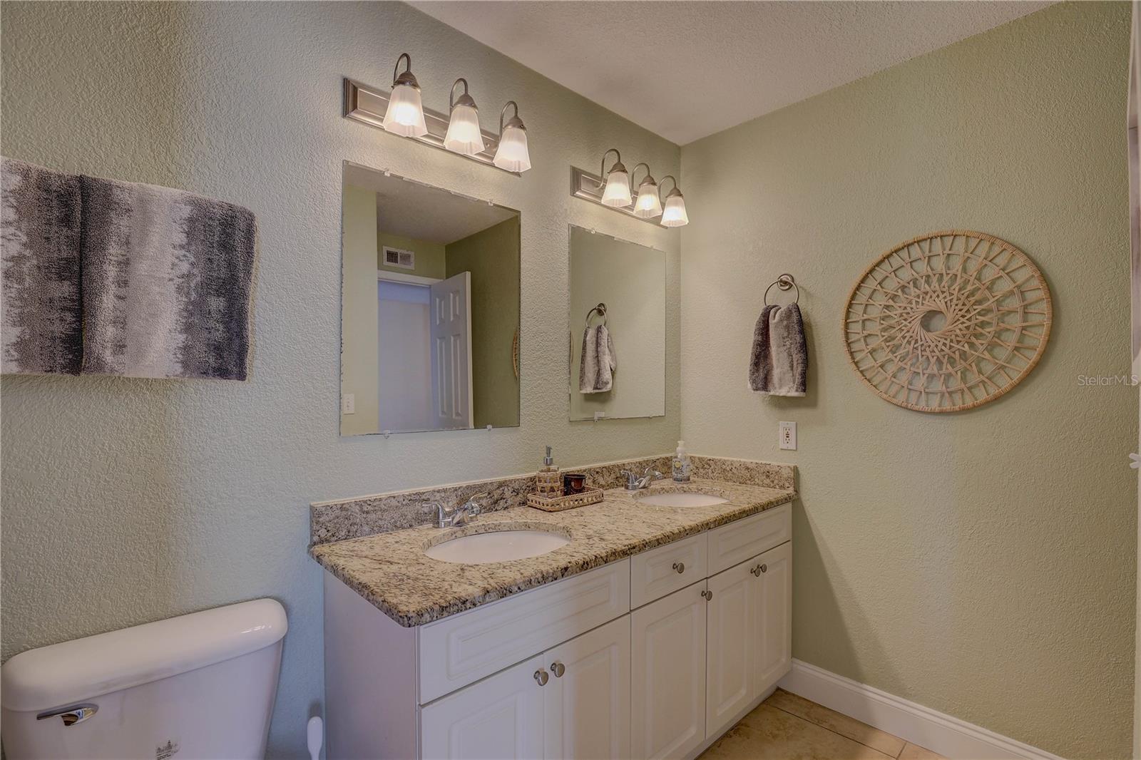 Listing photo id 29 for 455 Alt 19 S 189