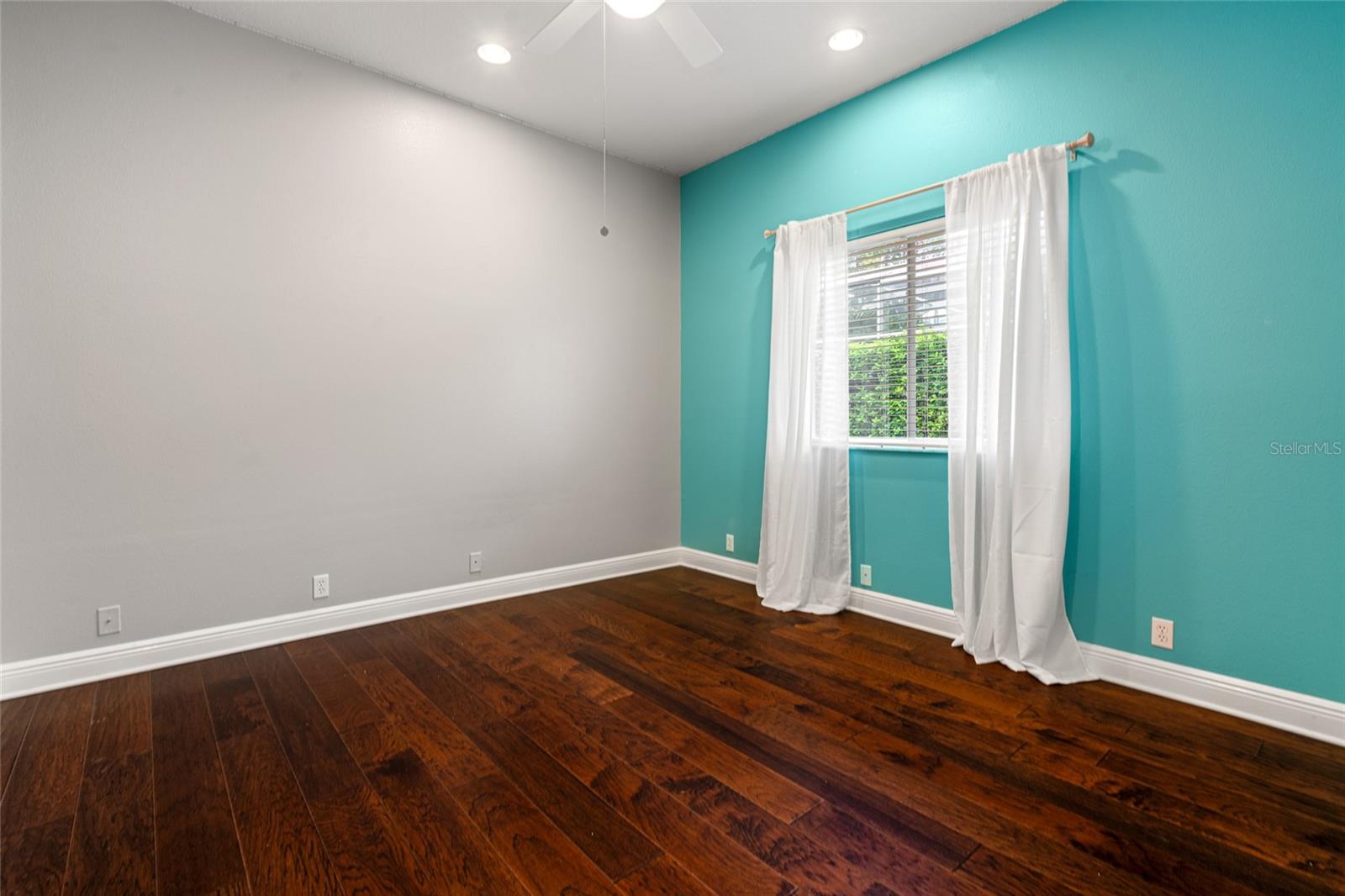 Image 32 of 50 For 27009 Laurel Chase Lane