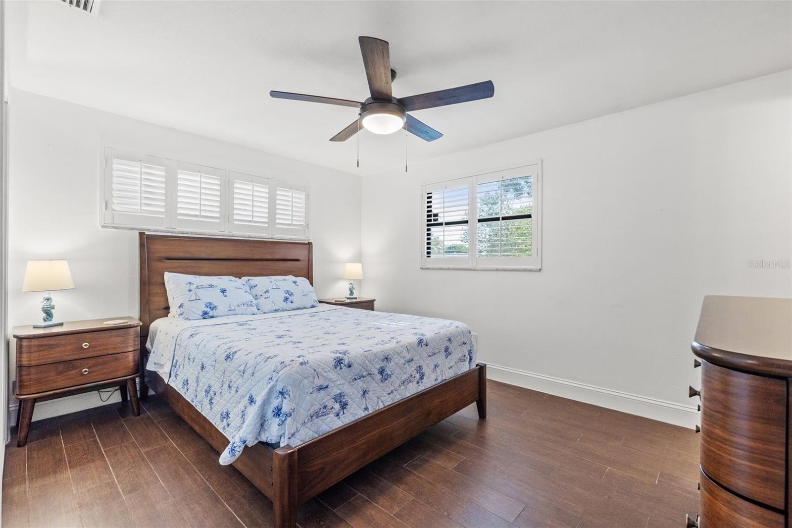 Listing photo id 1 for 8481 58th Street N