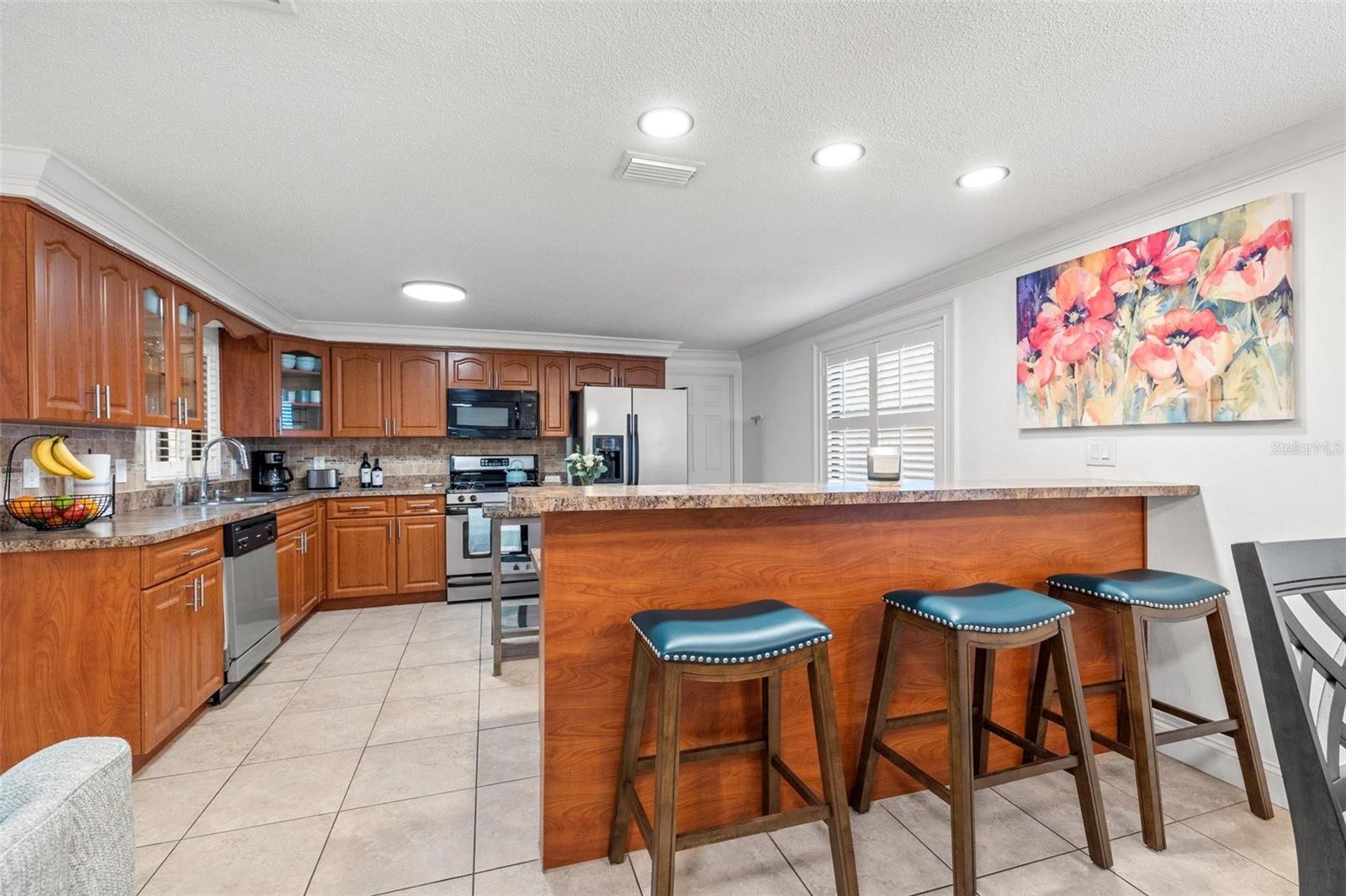 Listing photo id 6 for 8481 58th Street N