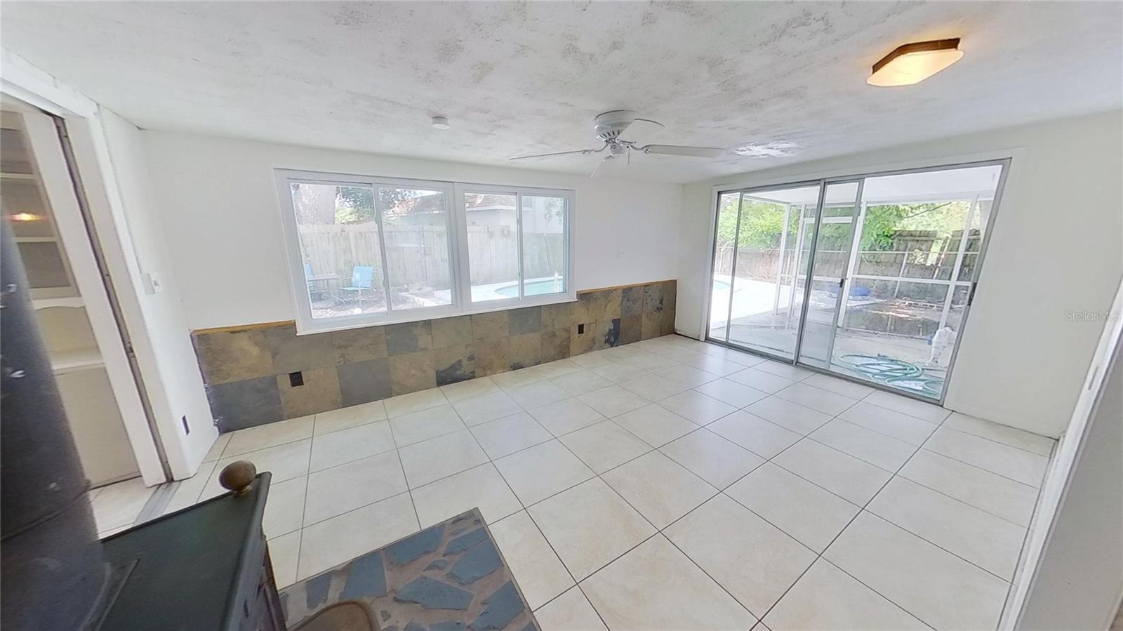 Image 11 of 49 For 6374 Hampton Drive N