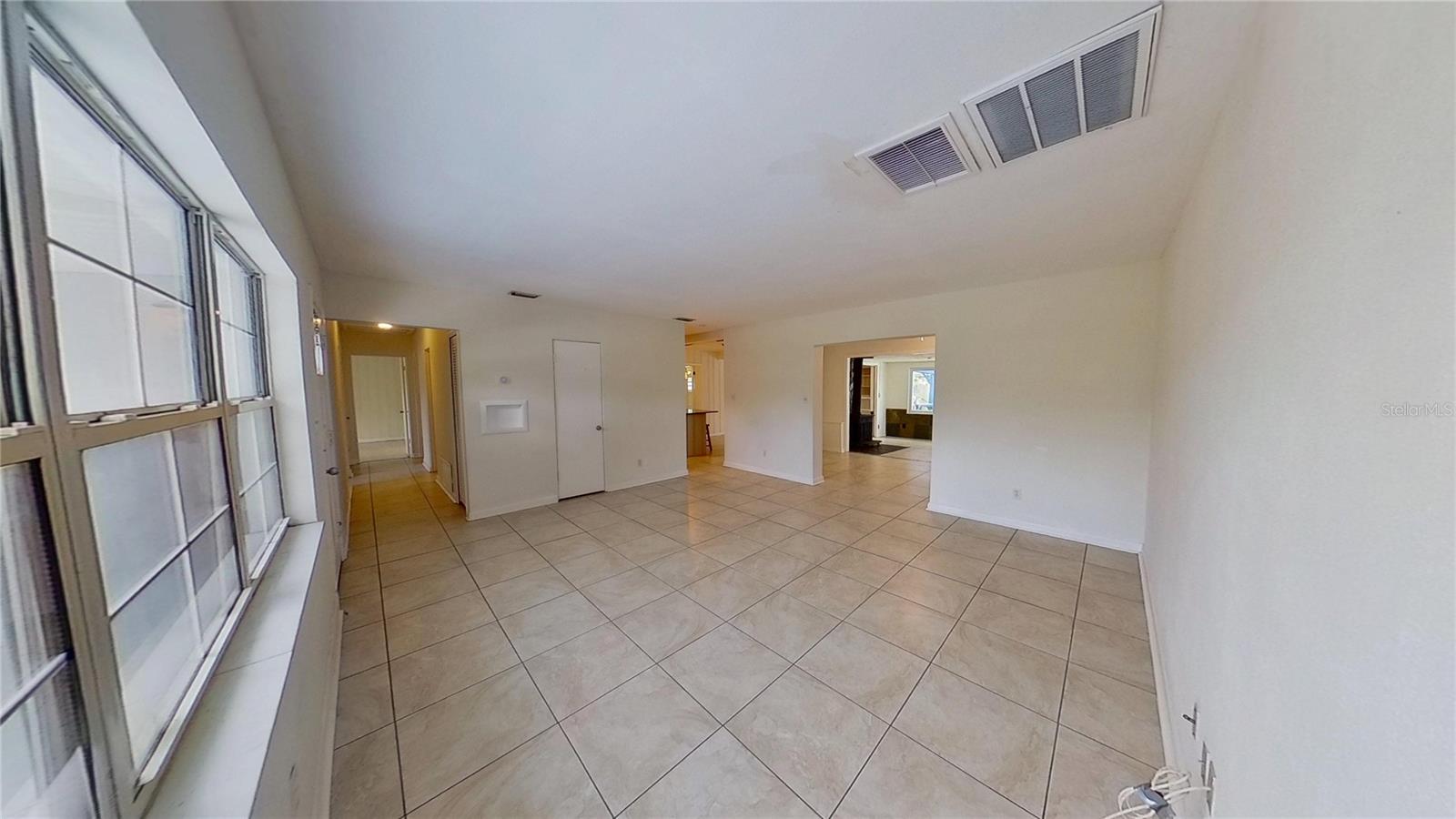 Image 20 of 49 For 6374 Hampton Drive N