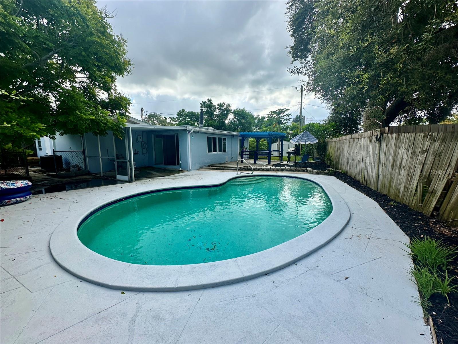 Image 3 of 49 For 6374 Hampton Drive N