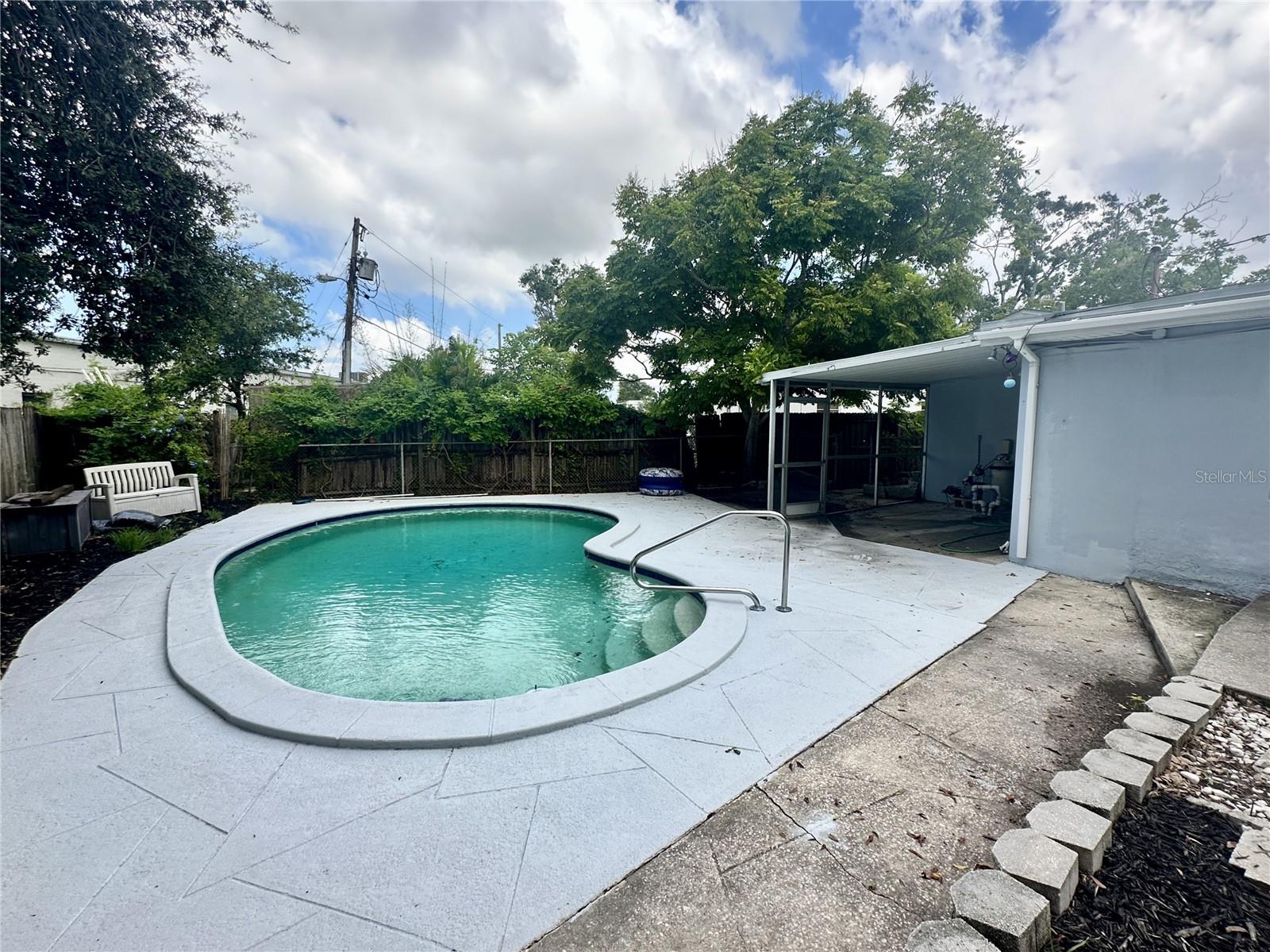 Image 36 of 49 For 6374 Hampton Drive N
