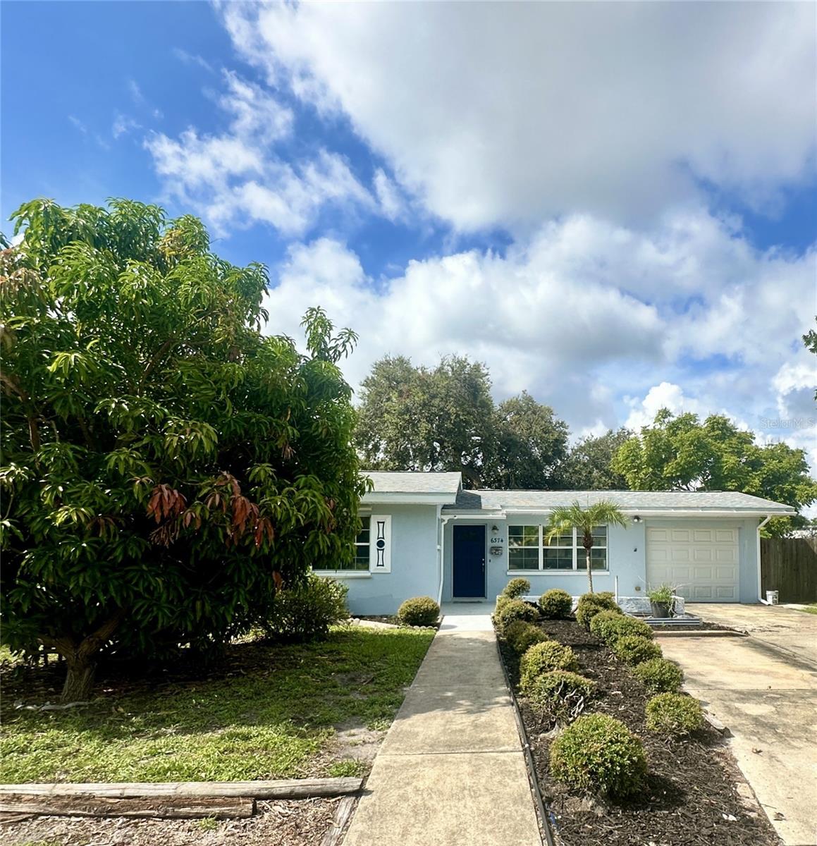 Image 41 of 49 For 6374 Hampton Drive N