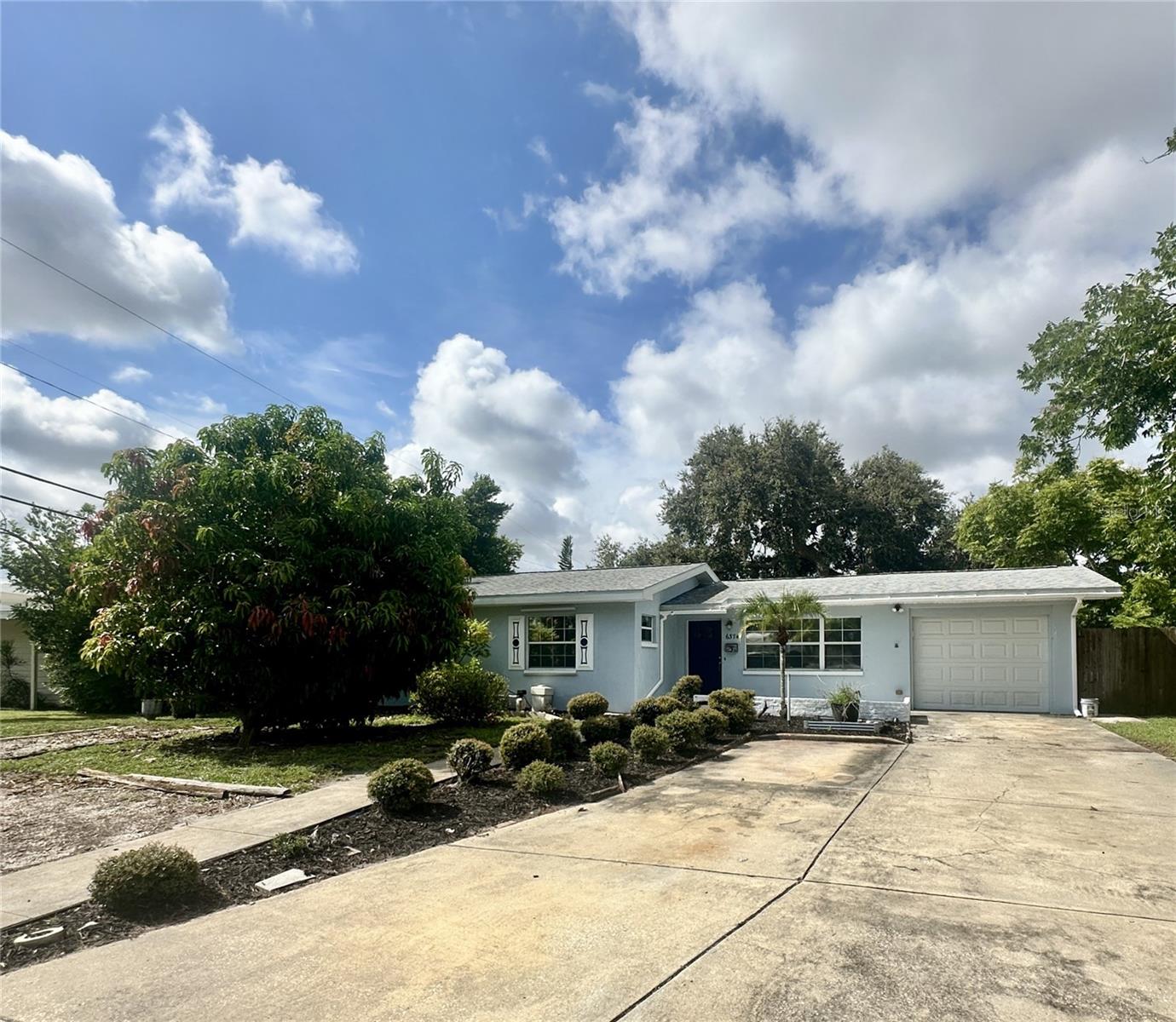 Image 43 of 49 For 6374 Hampton Drive N