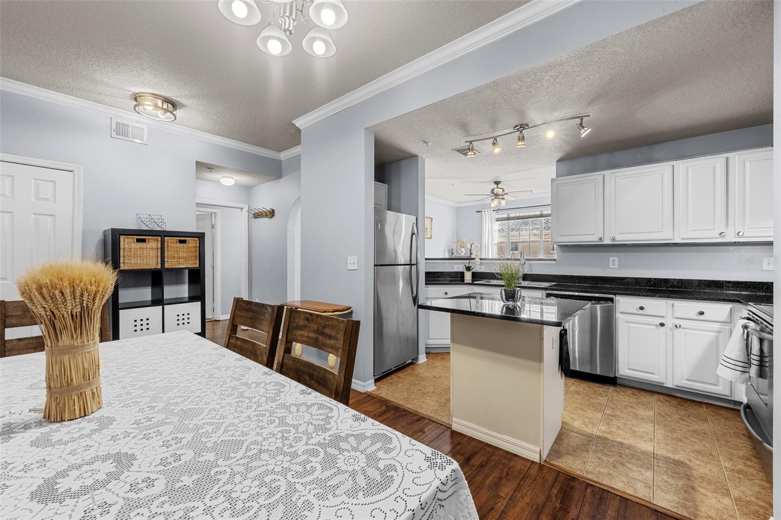 Image 13 of 26 For 501 Knights Run Avenue 1123