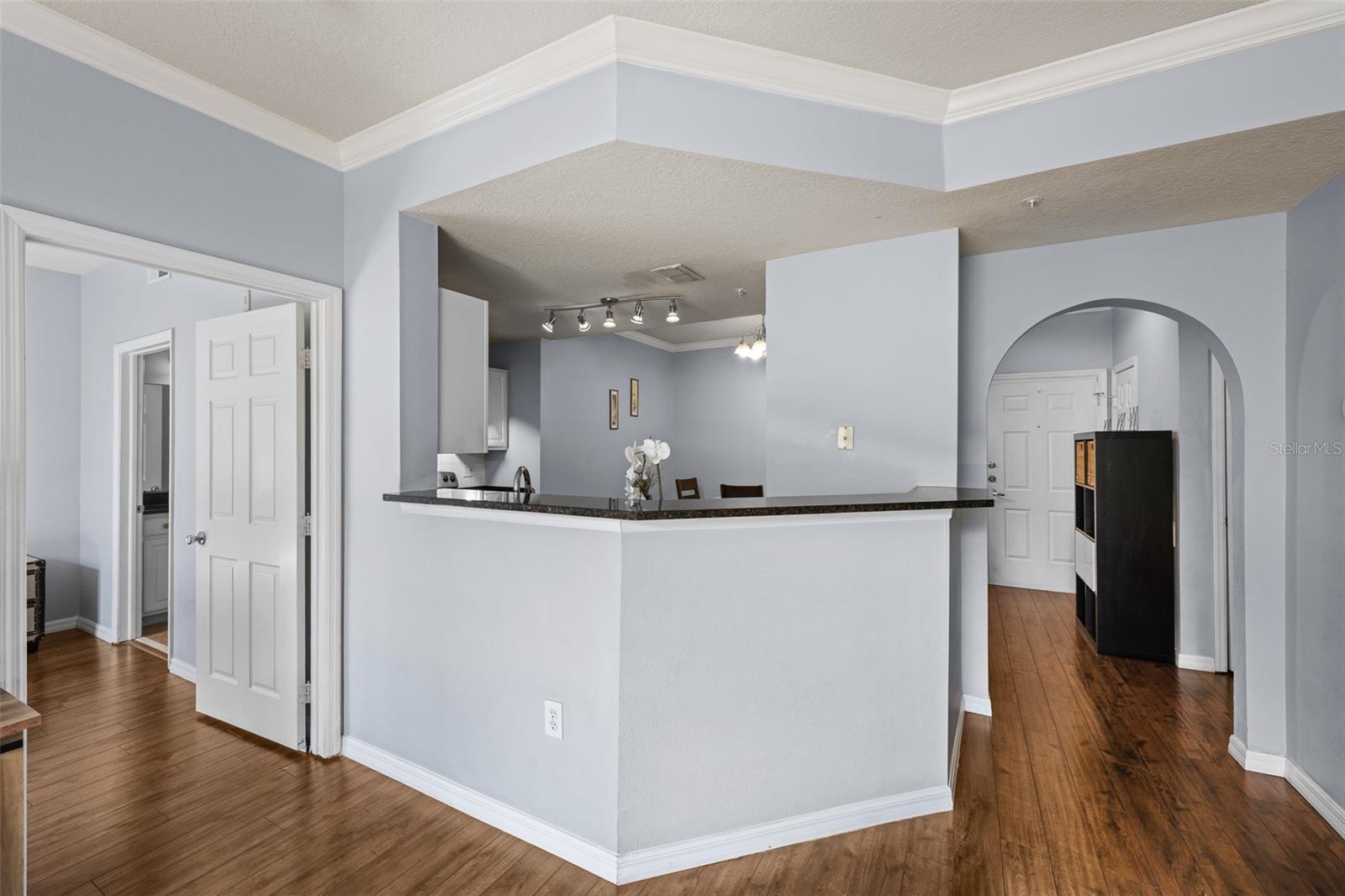 Image 17 of 26 For 501 Knights Run Avenue 1123