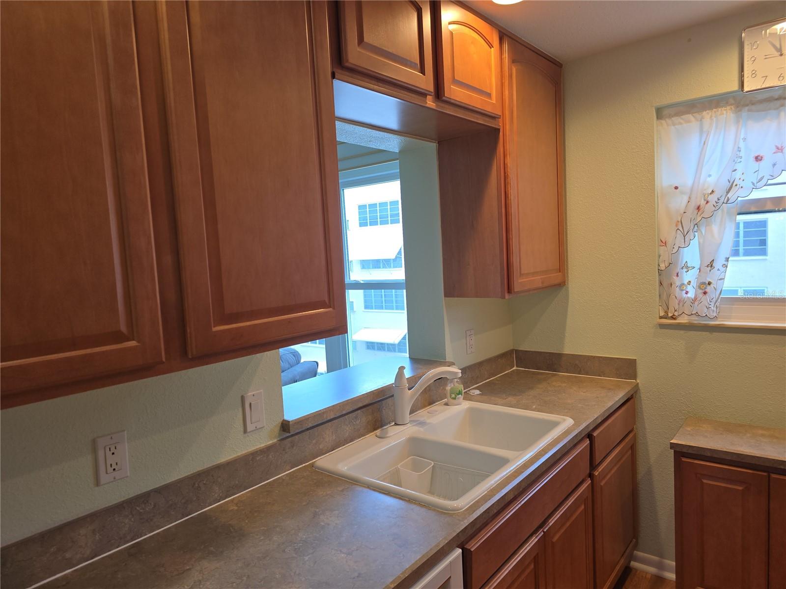 Image 13 of 57 For 5603 80th Street N 410