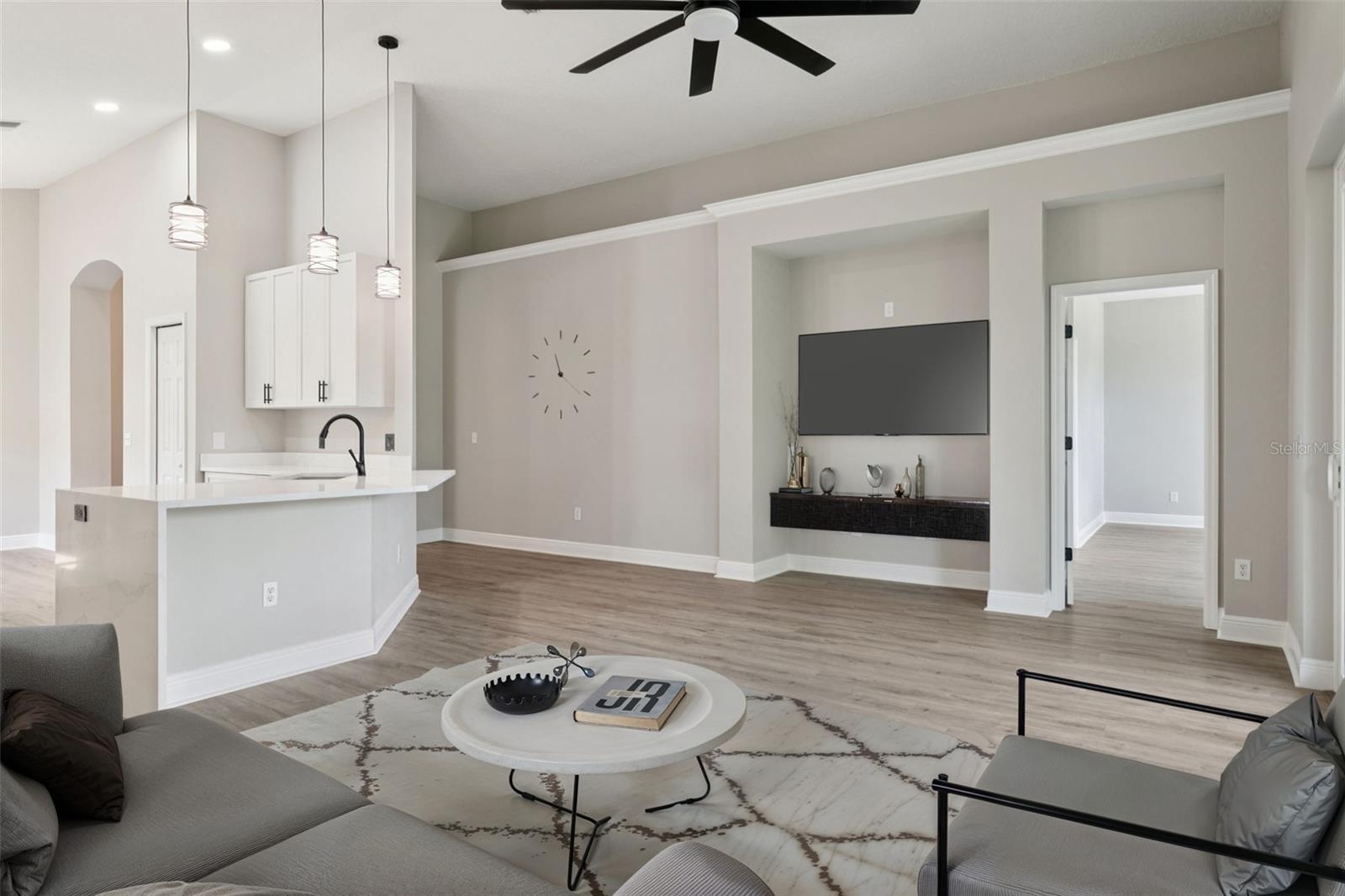 Listing photo id 9 for 4735 Dunnie Drive