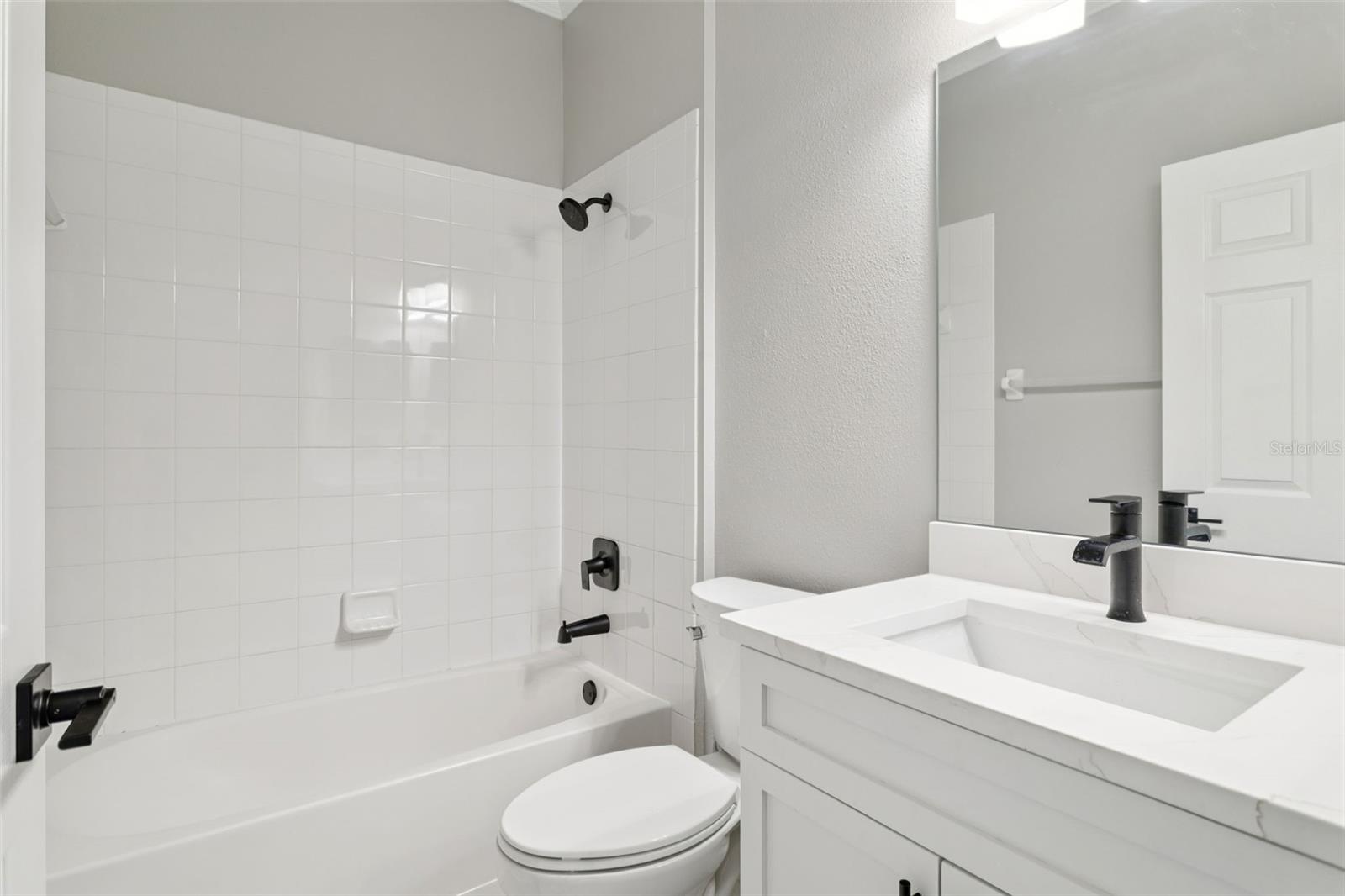 Listing photo id 13 for 4735 Dunnie Drive