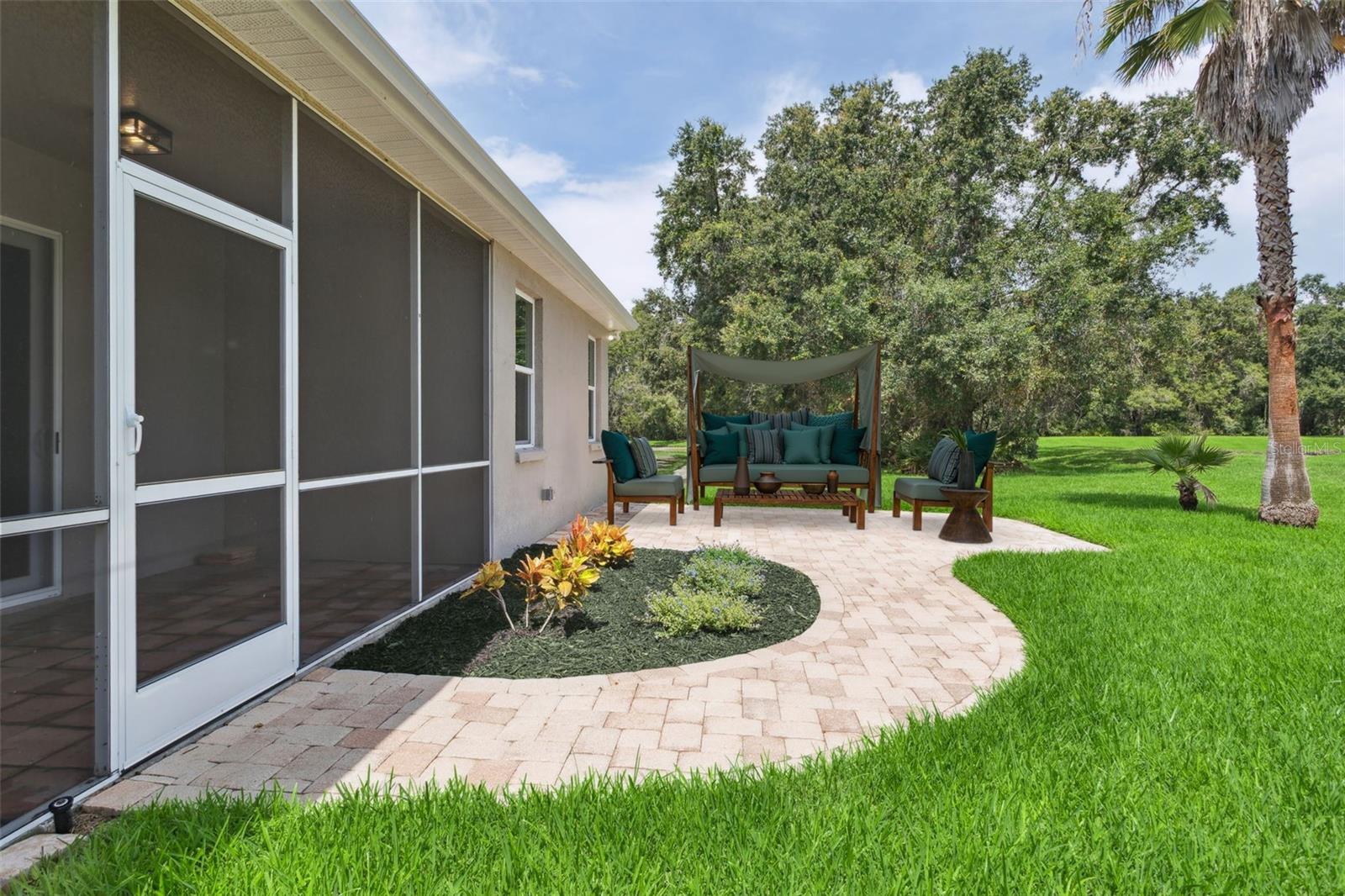 Listing photo id 29 for 4735 Dunnie Drive