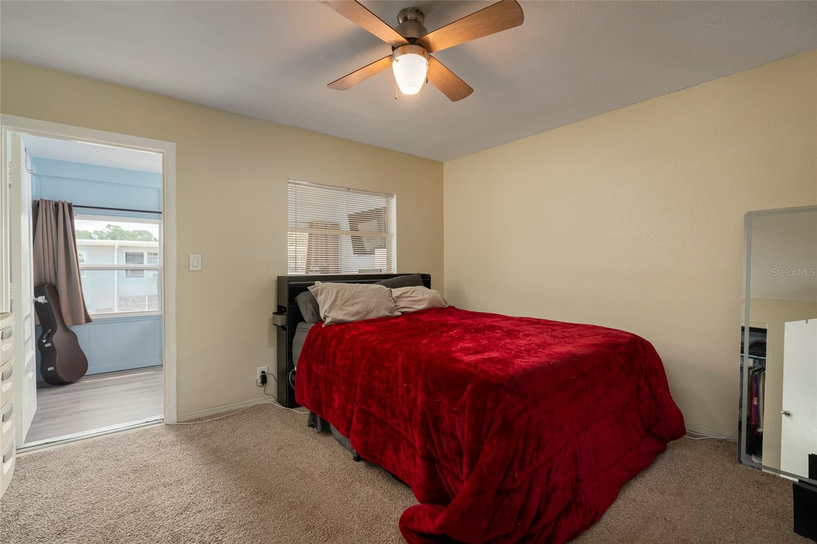 Image 12 of 16 For 5912 5th Avenue N E9