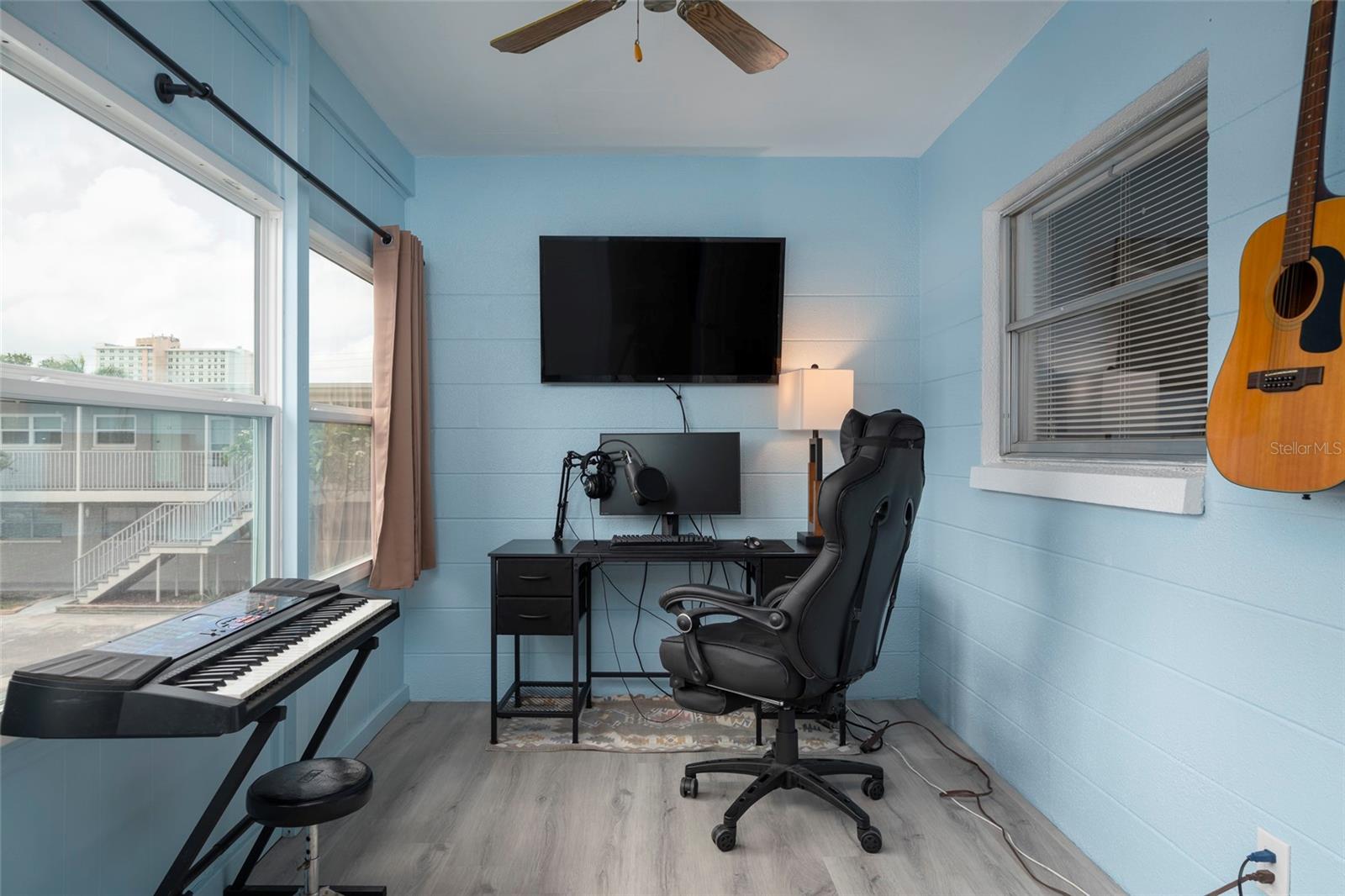 Image 15 of 16 For 5912 5th Avenue N E9