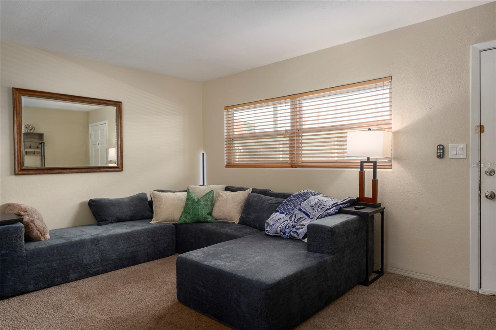 Image 3 of 16 For 5912 5th Avenue N E9