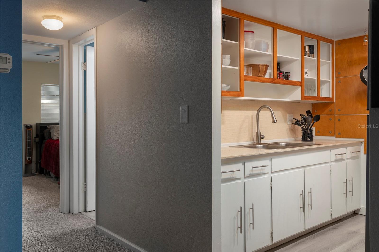 Image 7 of 16 For 5912 5th Avenue N E9