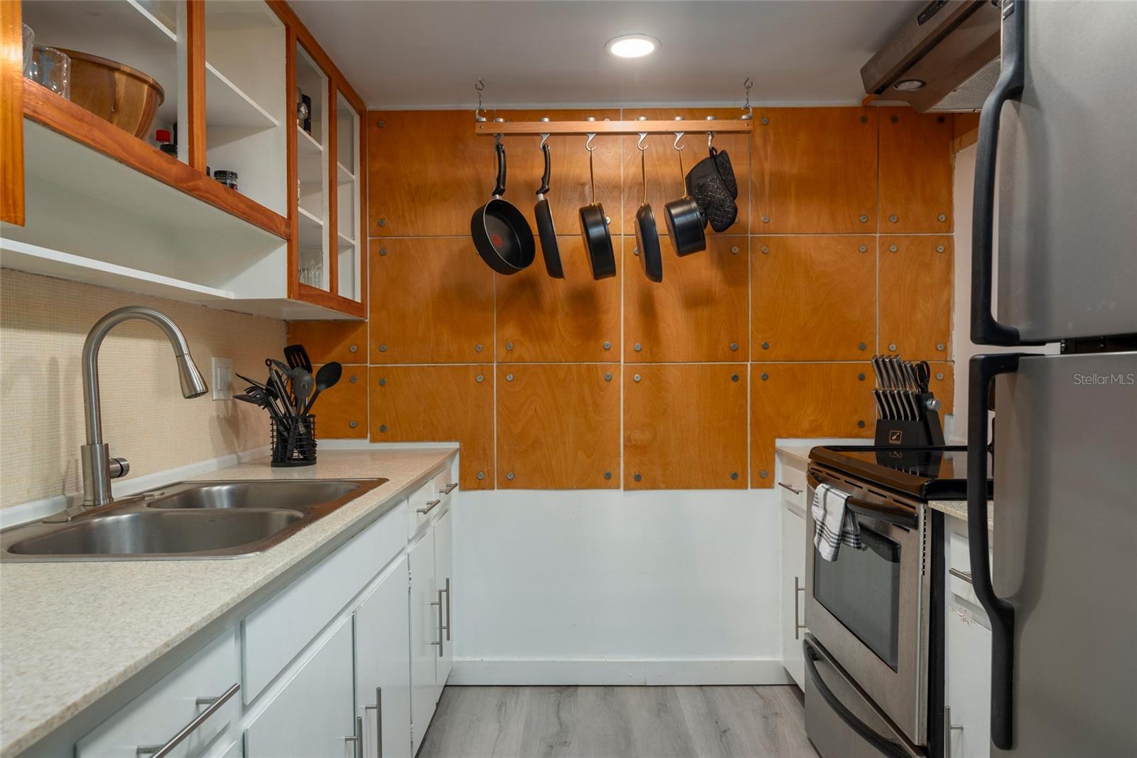 Image 9 of 16 For 5912 5th Avenue N E9