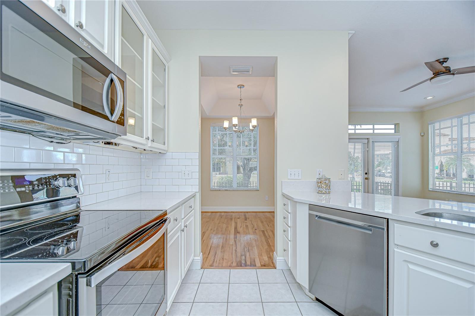 Image 12 of 56 For 113 Bosphorous Avenue 5
