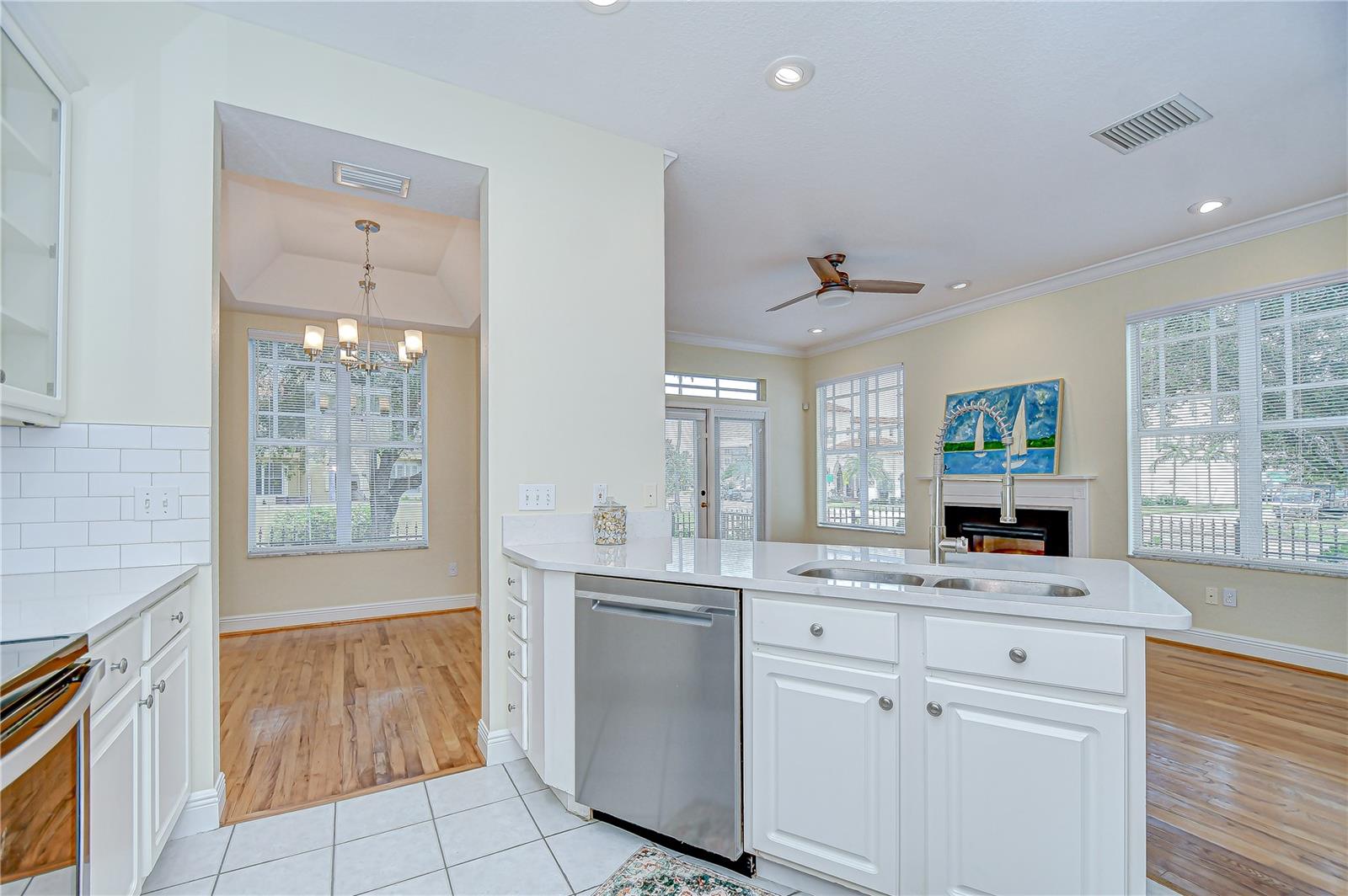 Image 13 of 56 For 113 Bosphorous Avenue 5