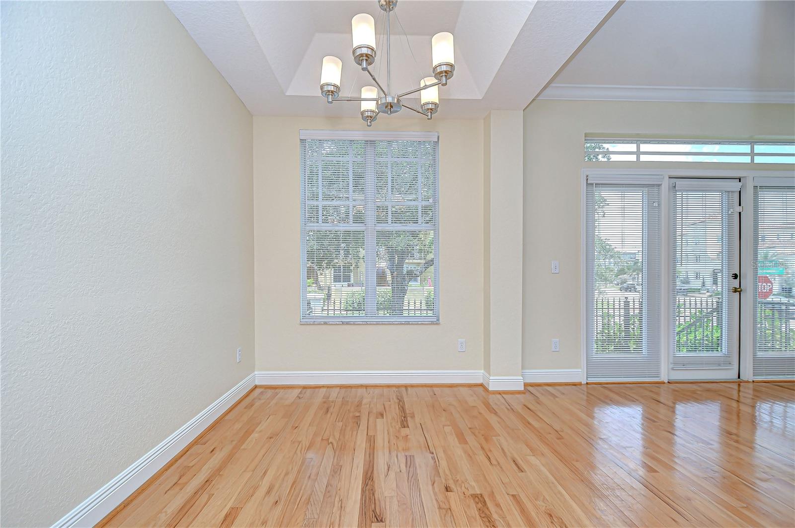 Image 17 of 56 For 113 Bosphorous Avenue 5
