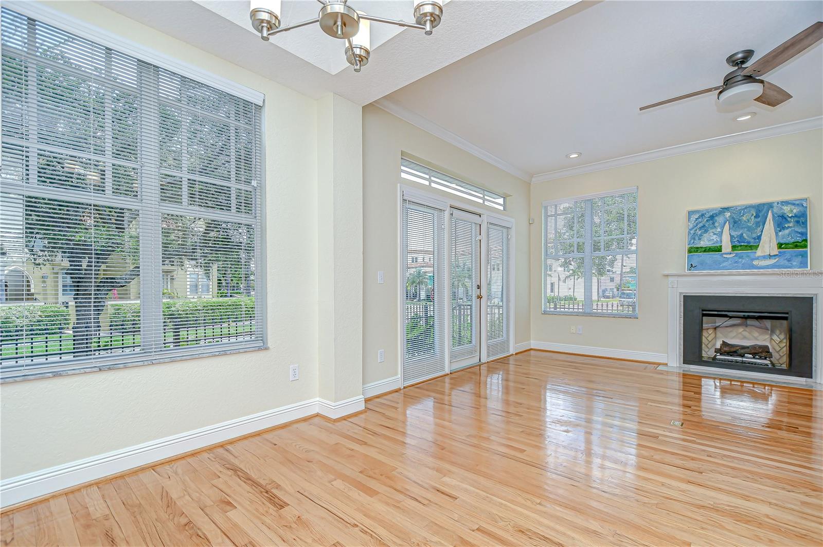 Image 18 of 56 For 113 Bosphorous Avenue 5