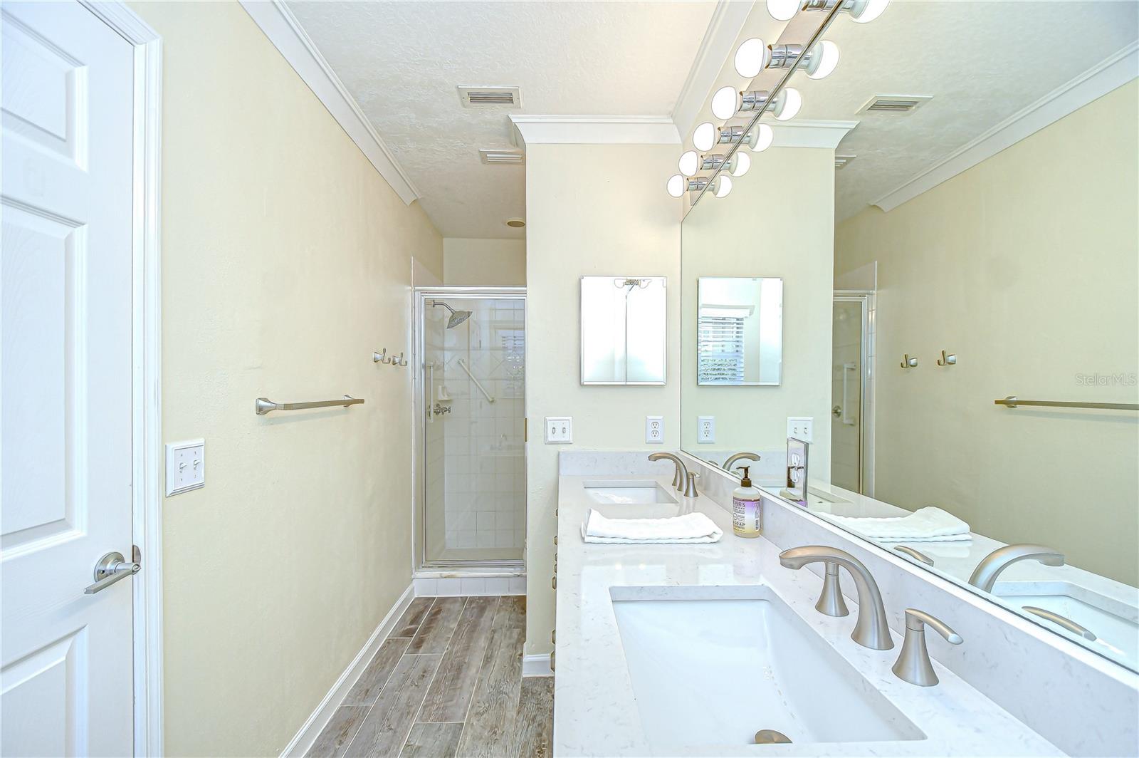 Image 30 of 56 For 113 Bosphorous Avenue 5