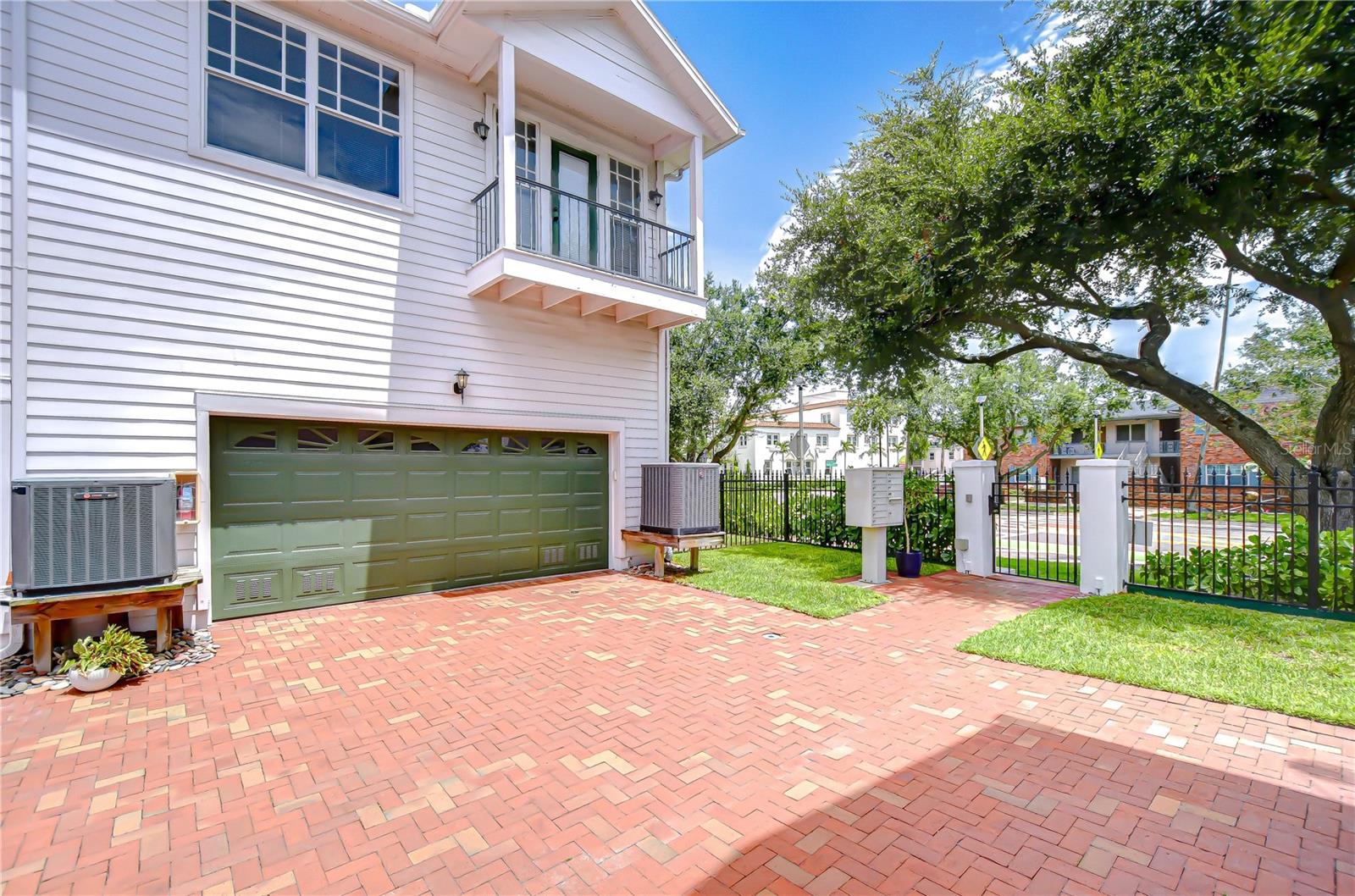 Image 46 of 56 For 113 Bosphorous Avenue 5
