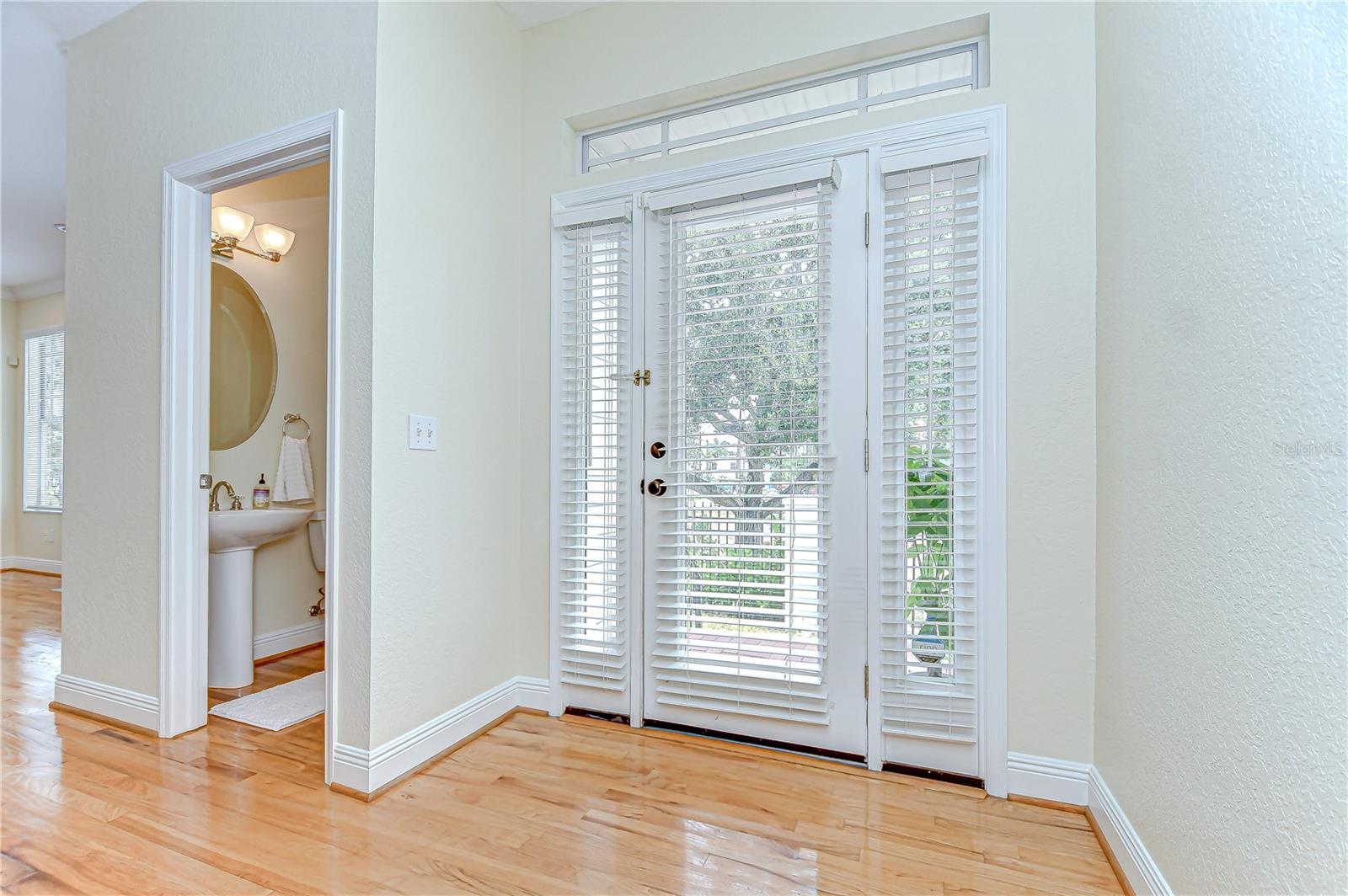 Image 5 of 56 For 113 Bosphorous Avenue 5