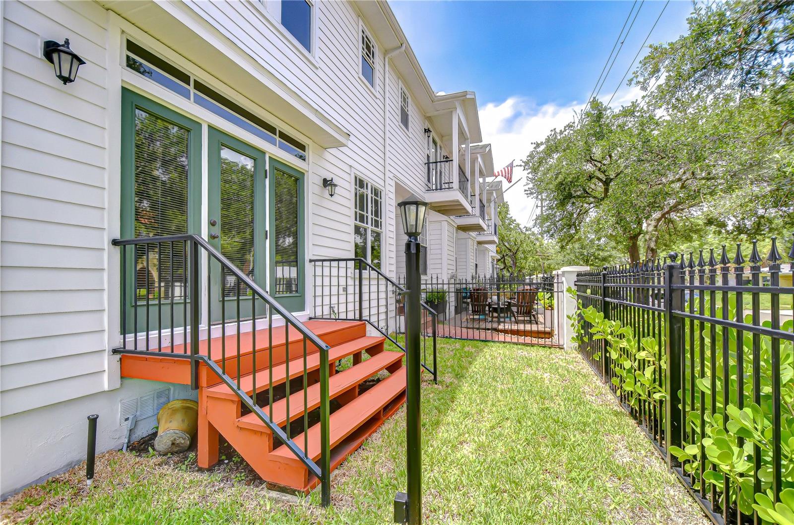 Image 54 of 56 For 113 Bosphorous Avenue 5