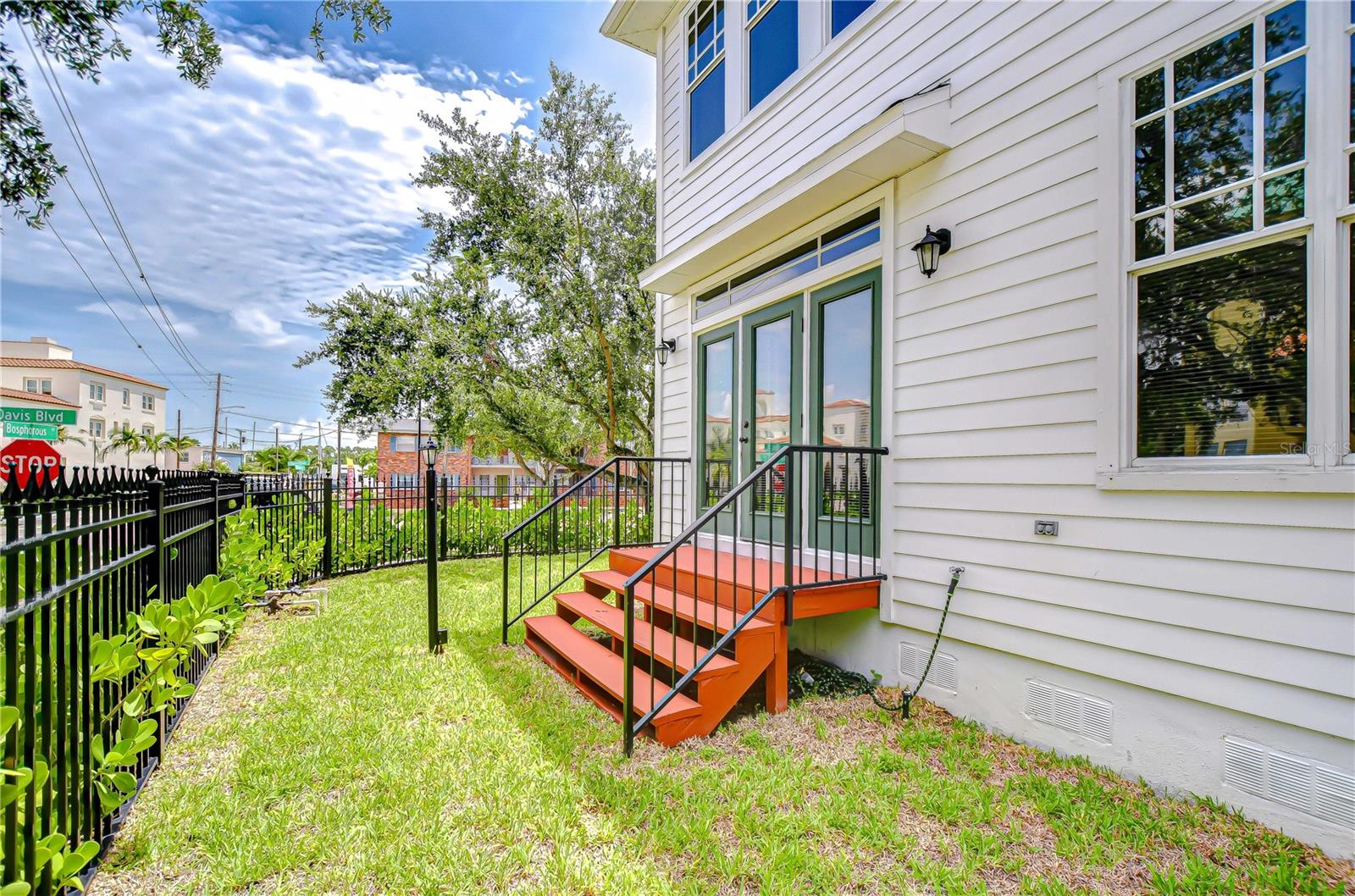 Image 55 of 56 For 113 Bosphorous Avenue 5