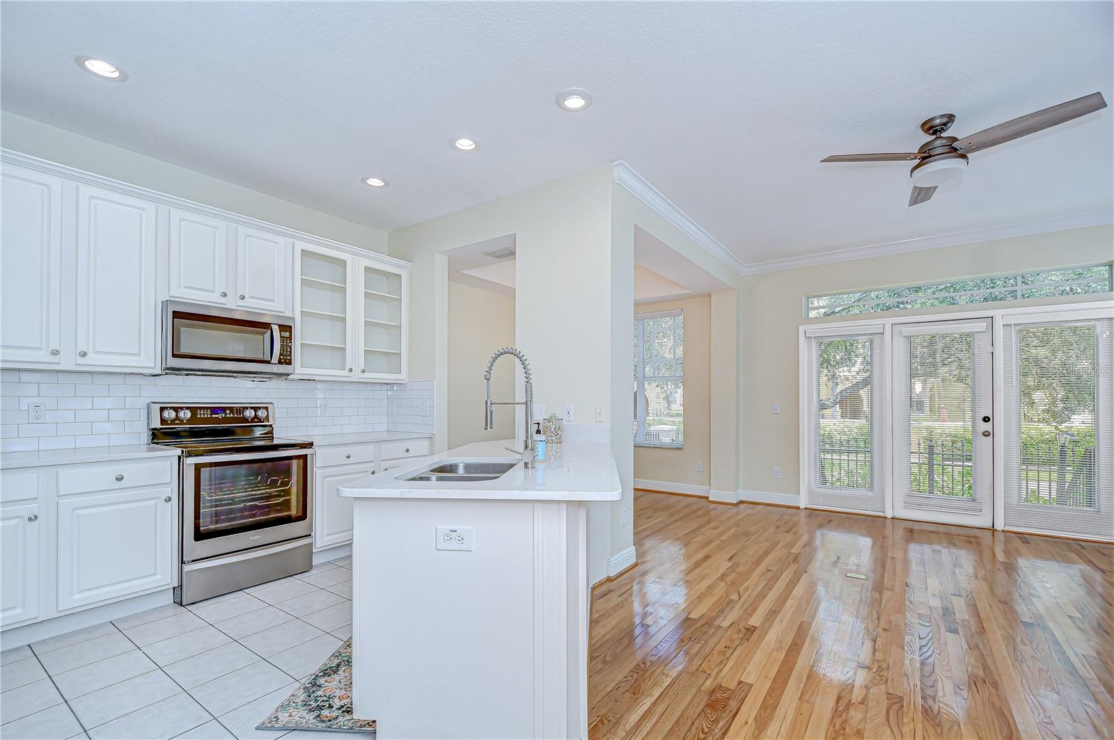 Image 7 of 56 For 113 Bosphorous Avenue 5