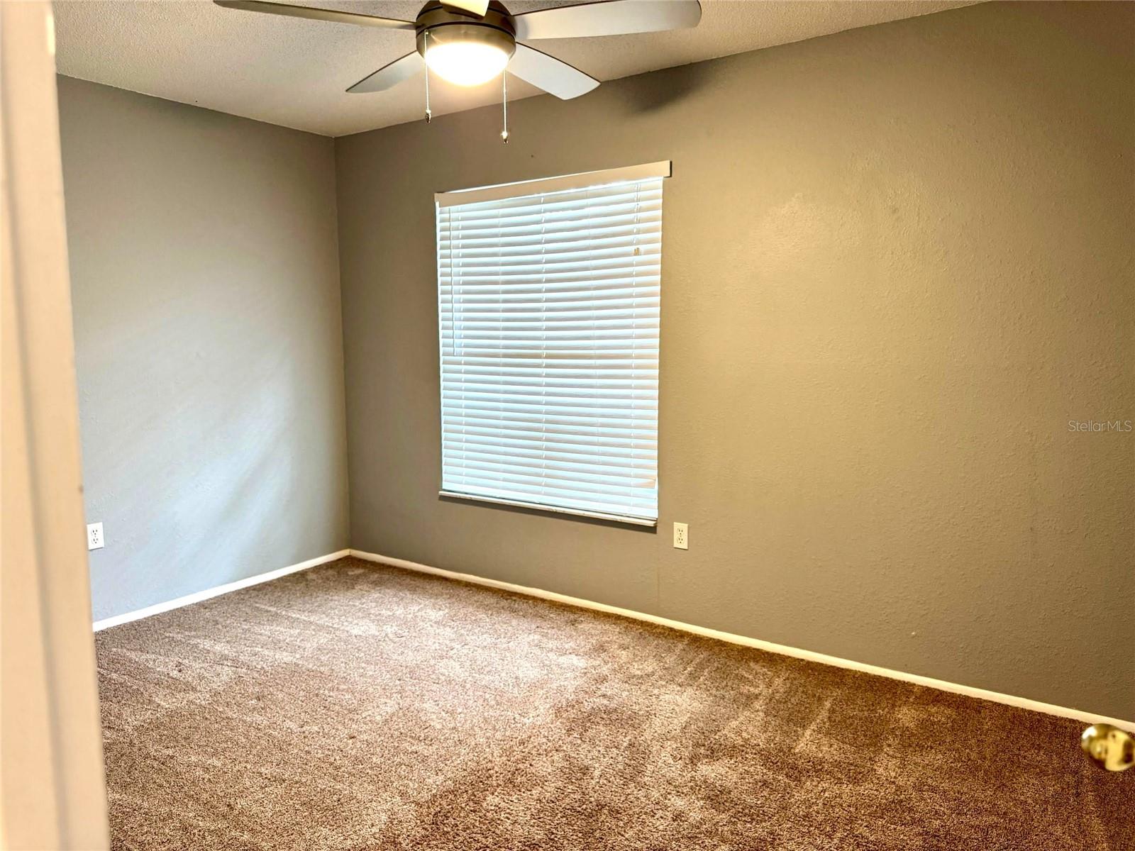 Listing photo id 9 for 14684 Pine Glen Circle