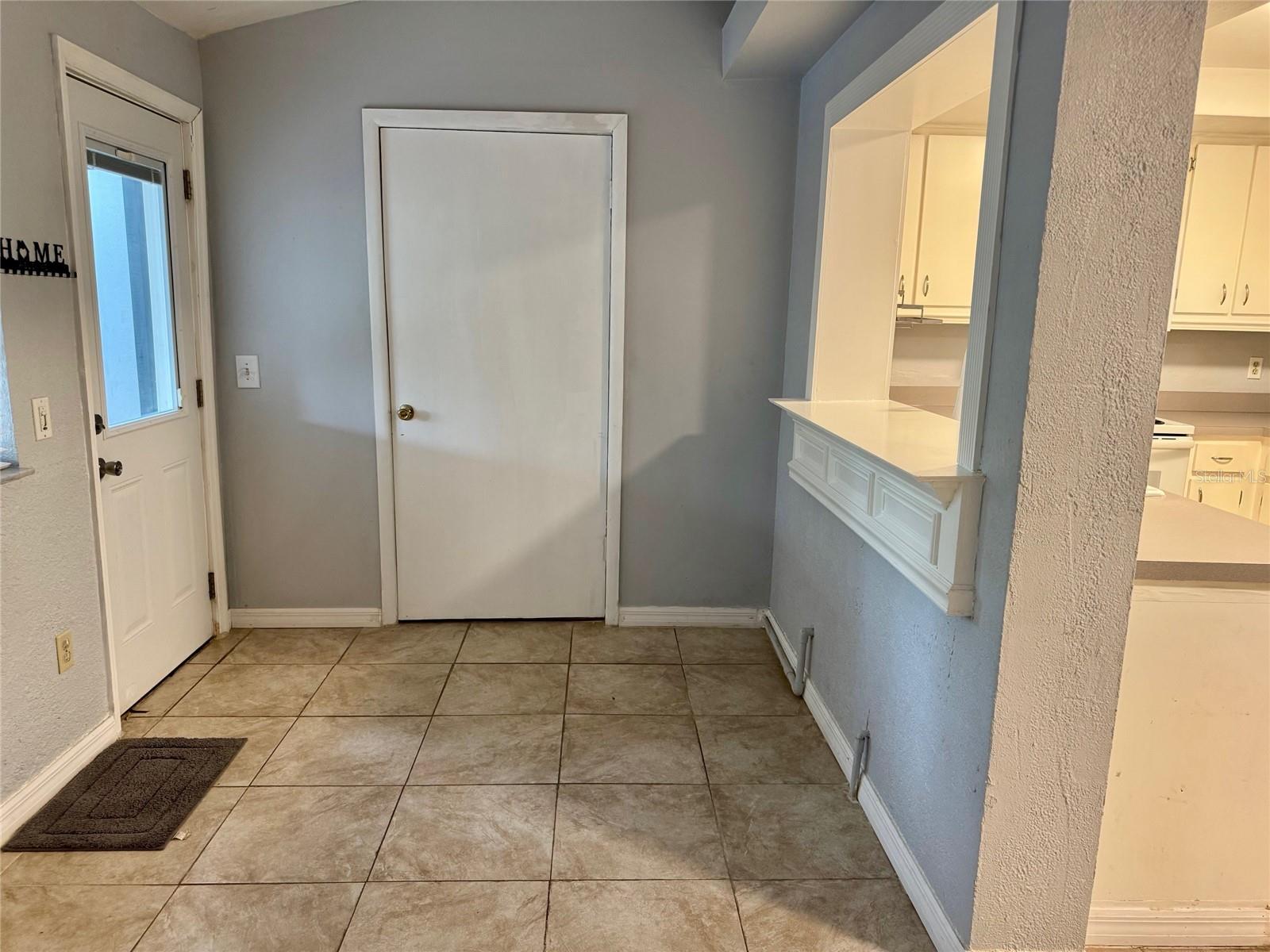 Listing photo id 0 for 14684 Pine Glen Circle